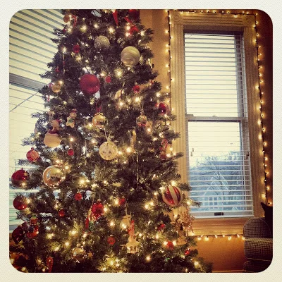 CHRISTMASTIME IS NEAR.