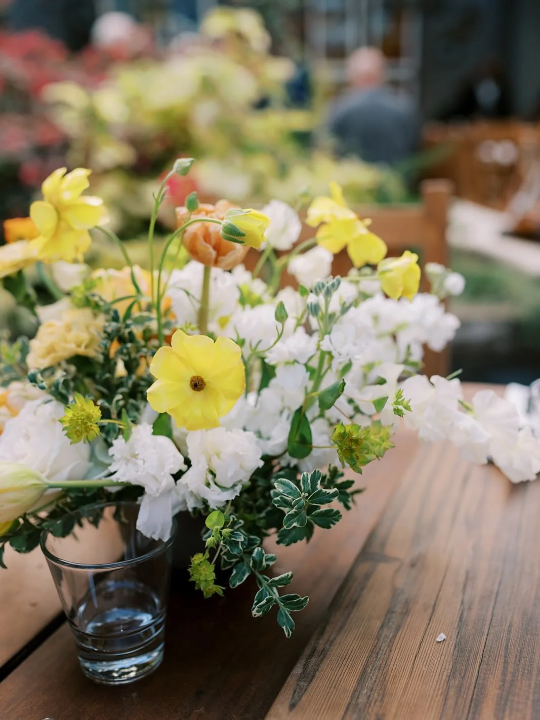 I have a soft spot for spring flowers. Just when winter seems like its going to never end, they poke out their little heads. They bend, they arch, they literally dance through the day, reaching for the sun. Designing with them is less about control a