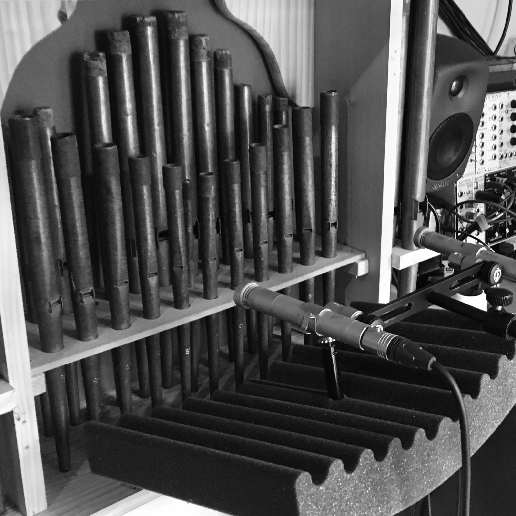 pipe organ.jpg
