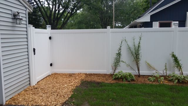 PVC PolyVinyl Fence 20150816_135135.jpg