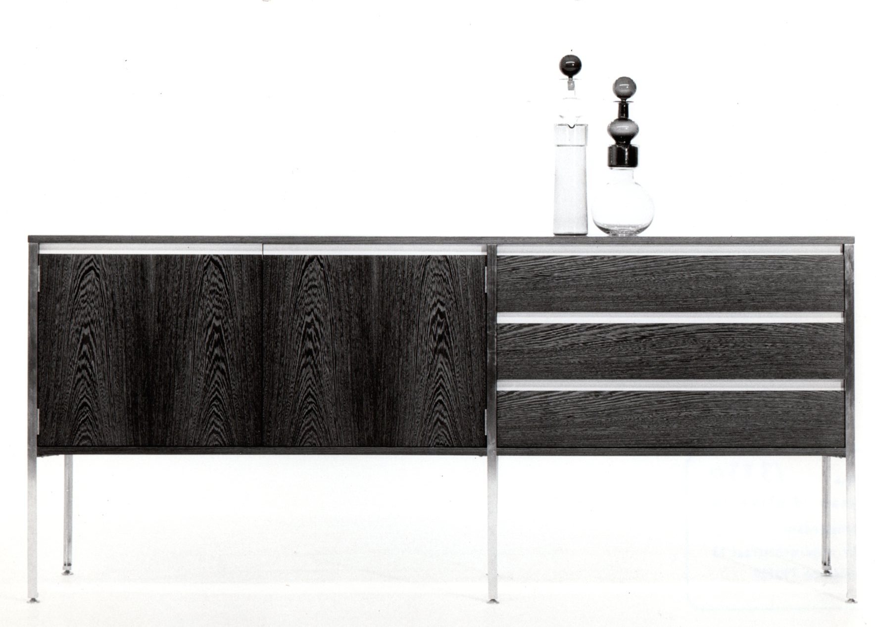 Model L75. Photo X