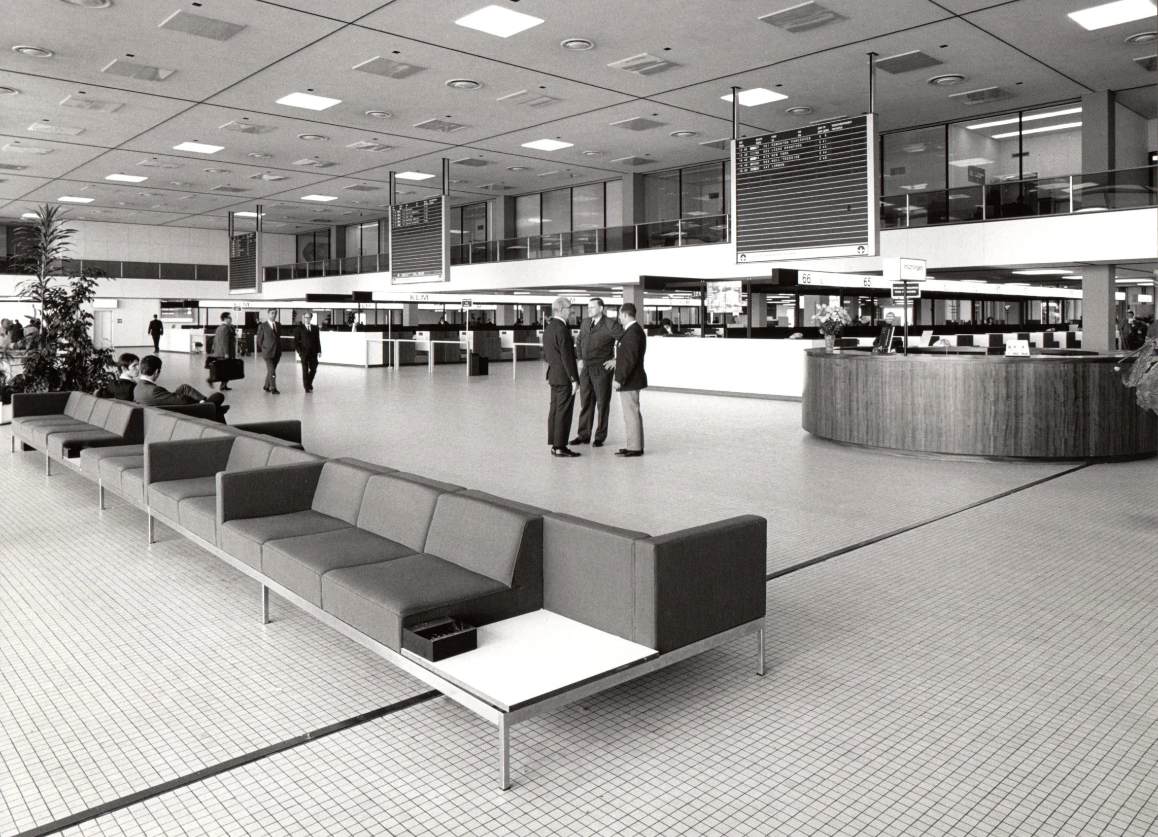 Series 720 was designed for Schiphol (Amsterdam Airport) Here seen in 1967. Photo Jan Versnel
