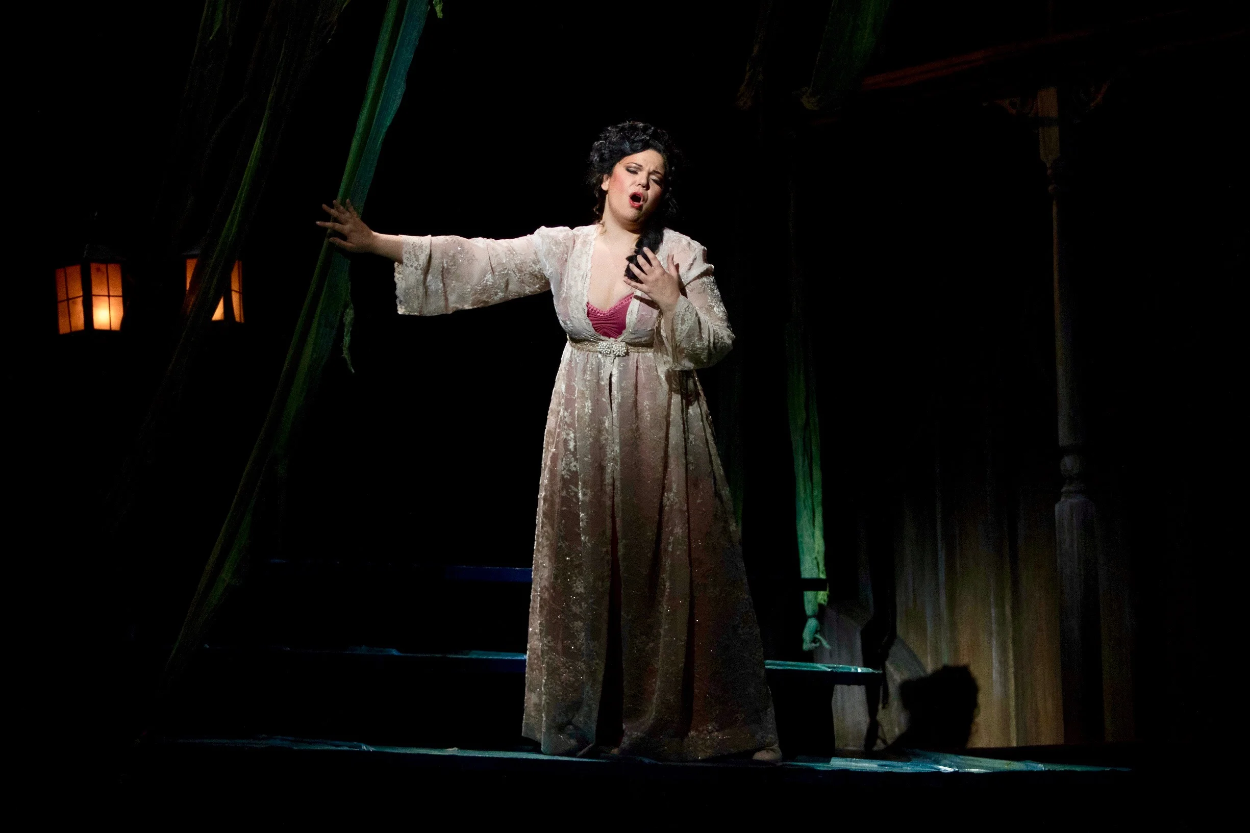 Florencia en el Amazonas at San Diego Opera - Photo by Kat Woronowicz