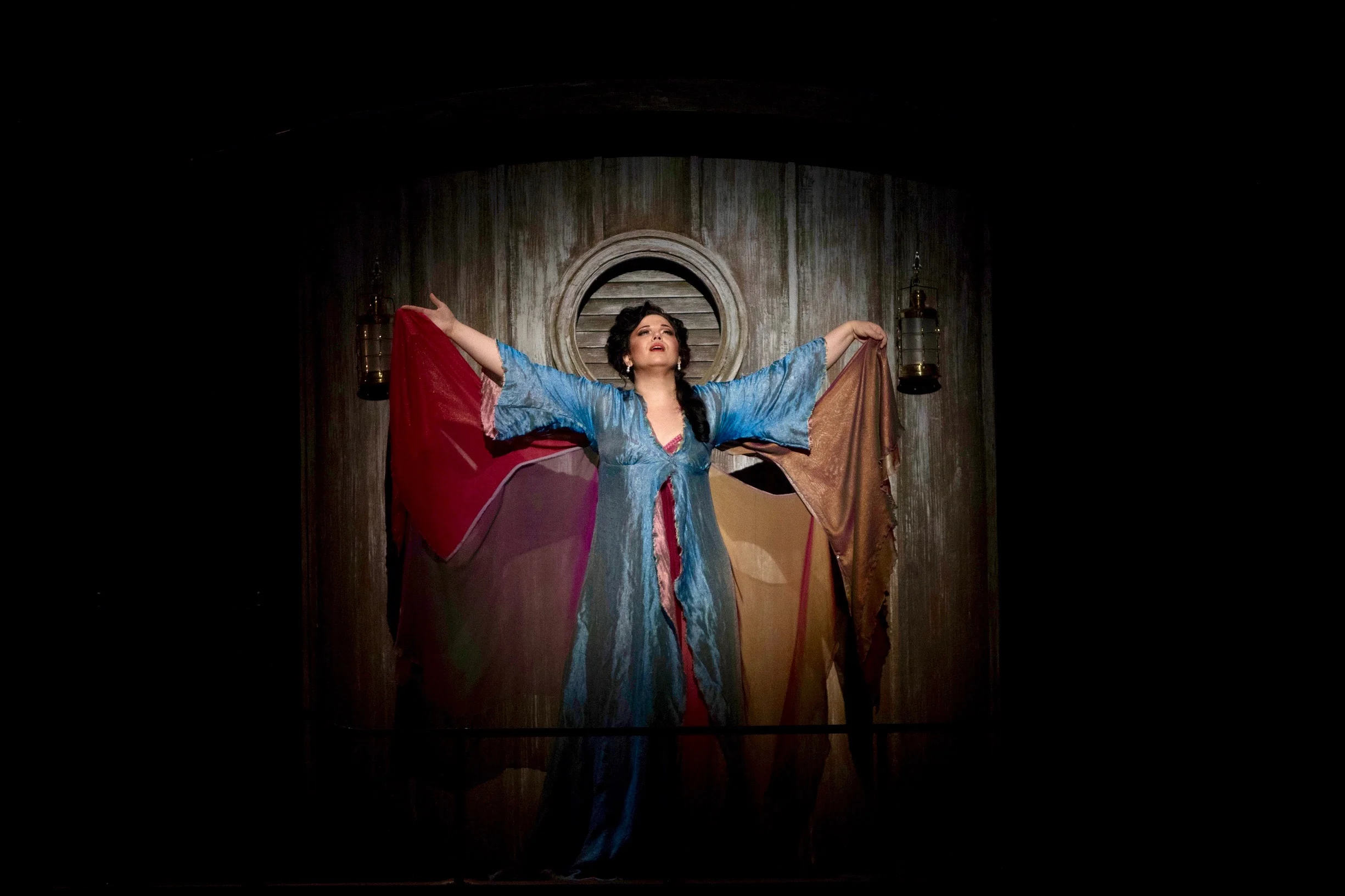 Florencia en el Amazonas at San Diego Opera - Photo by Kat Woronowicz