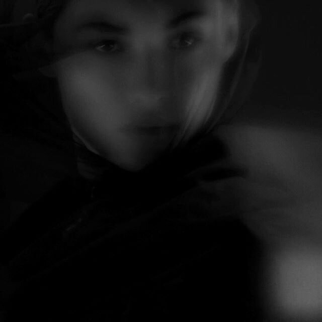 🖤Stills from the Vogue Japan 🖤 edited and filmed by me and @myleshenrikhall directed by Nick Knight with the beautiful @lovegrace_e and @anokyai 🖤watch the film @showstudio 🎞
Direction: @nick_knight
Models: @anokyai and @lovegrace_e
Styling: @sar