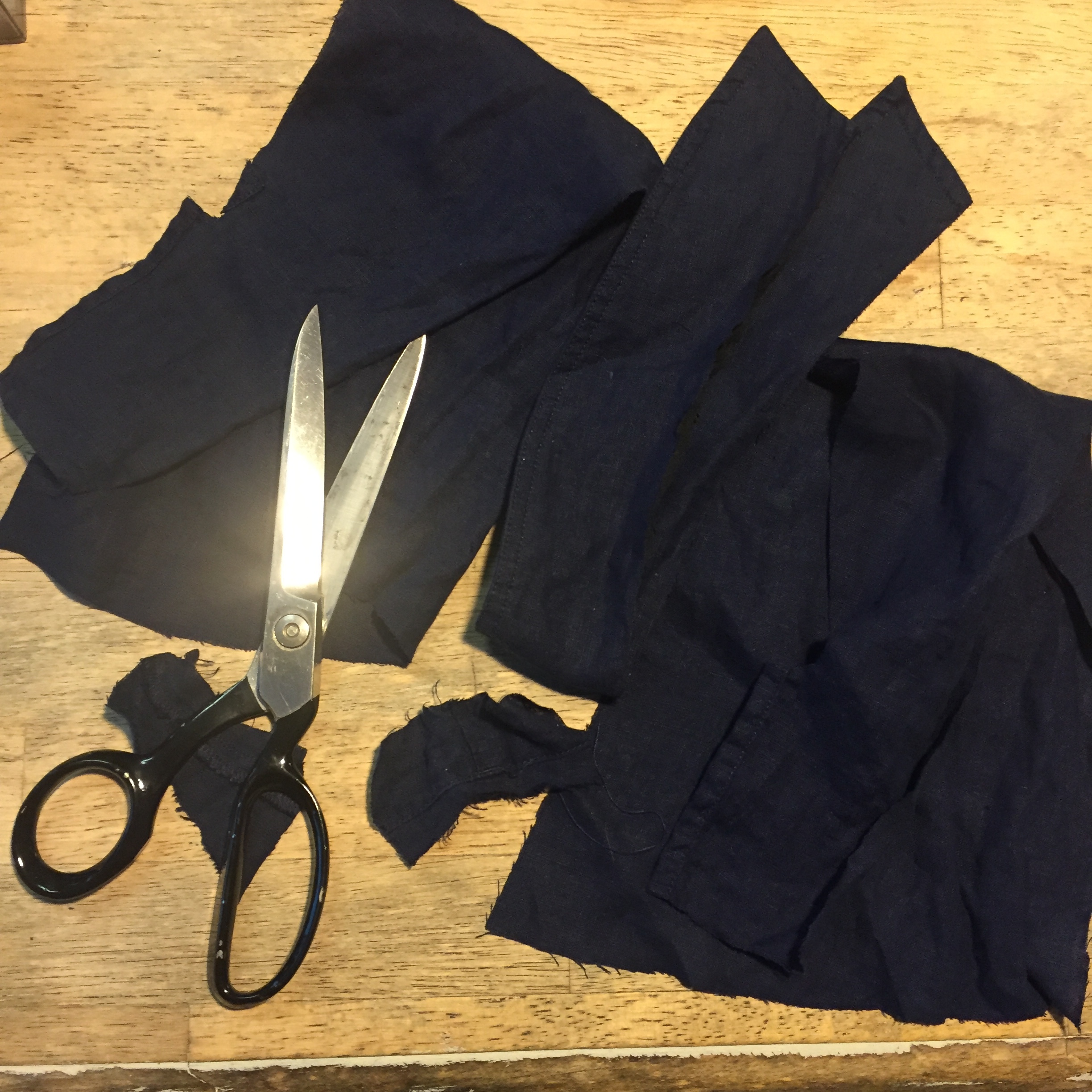 LEFTOVERS: Collar & a few bits of the sleeves