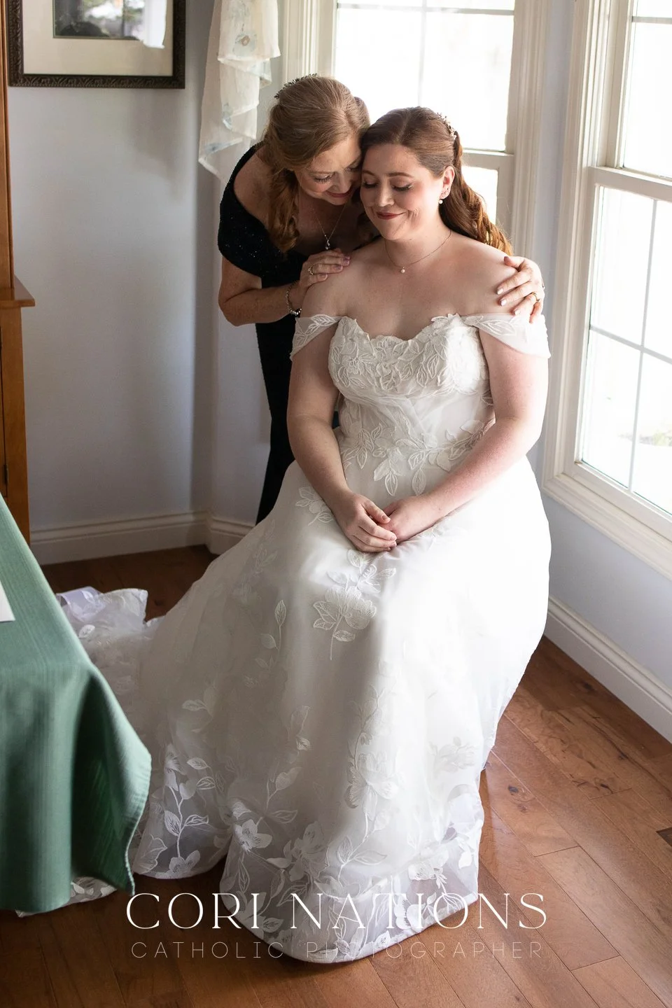 STL_Catholic_Photographer_Getting Ready-125.jpg