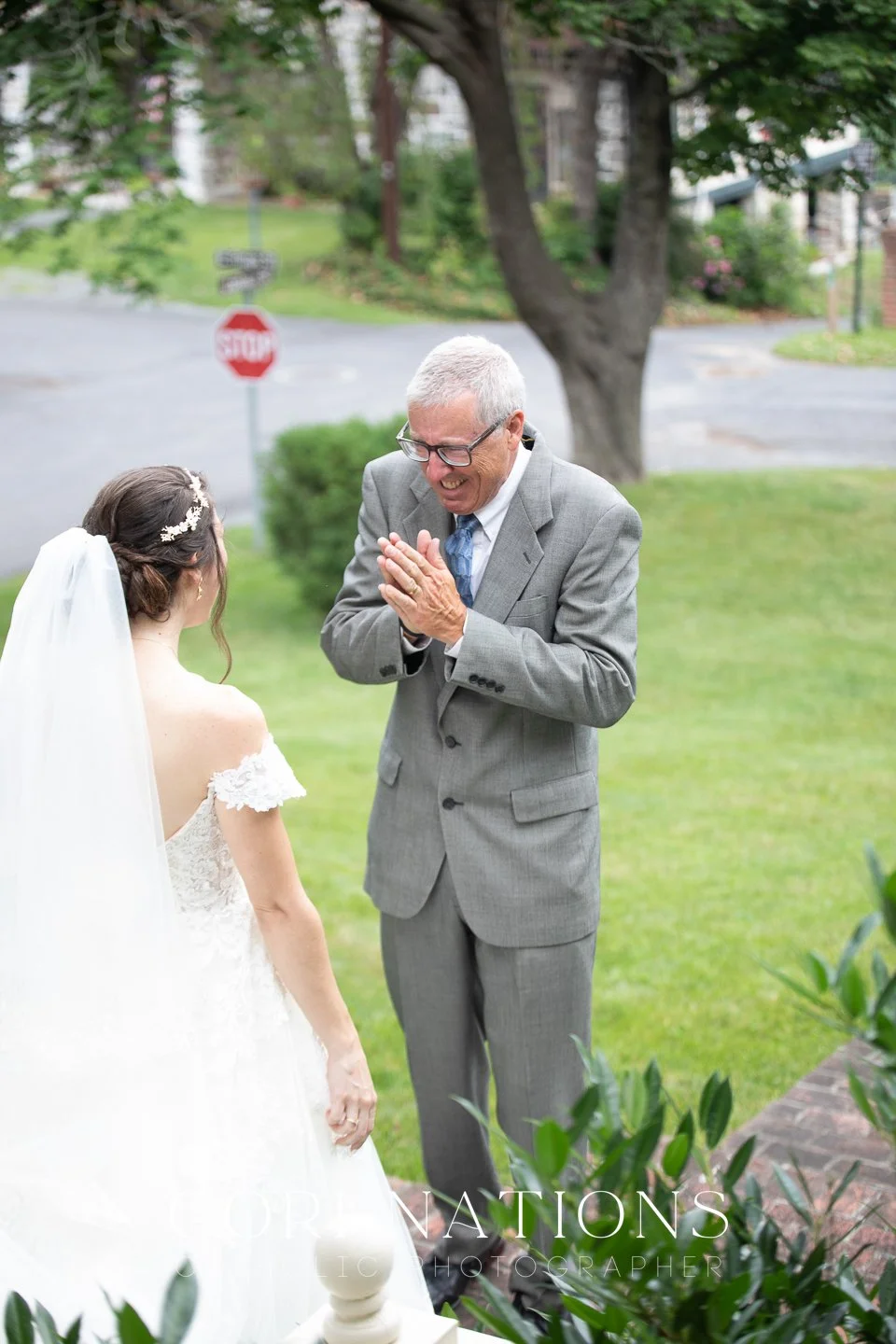 STL_Catholic_Photographer_Getting Ready-146.jpg