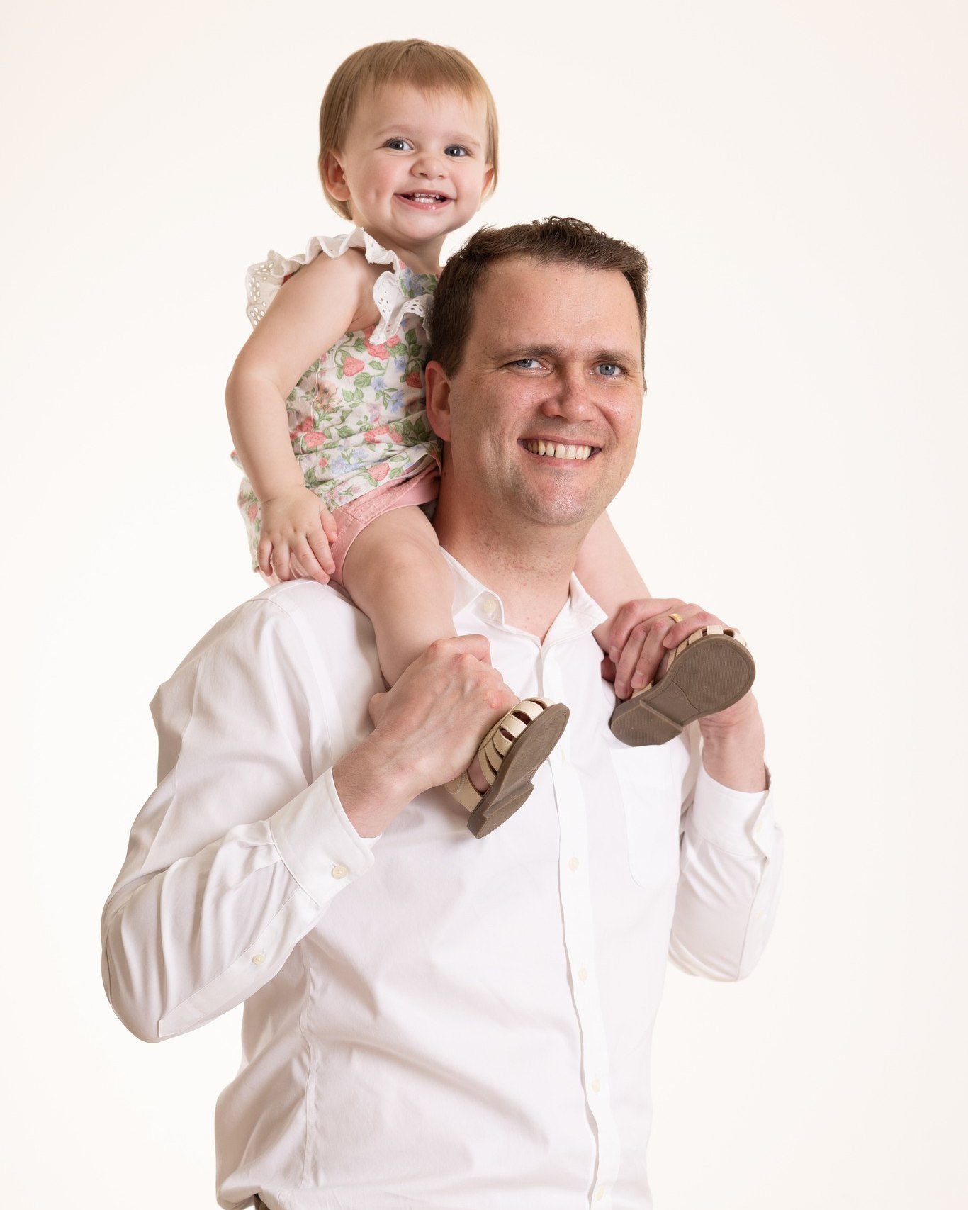 A little angel on Daddy&rsquo;s shoulders, seeing the world from up high &mdash; with giggles, sunshine, and a heart full of wonder. 💕✨

#stlcatholicphotographer #stlouisfamilyphotographer #stlouiskidphotographer #stlcatholic #catholicphotographer #