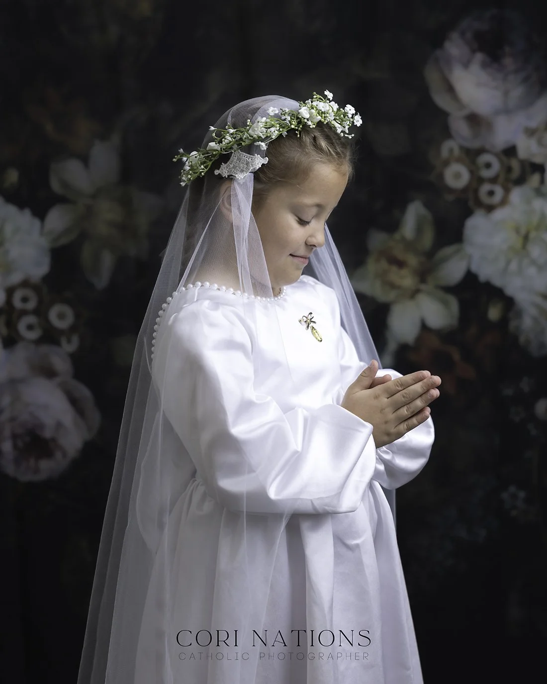 Girl's First Communion floral background studio photography St. Louis, Missouri