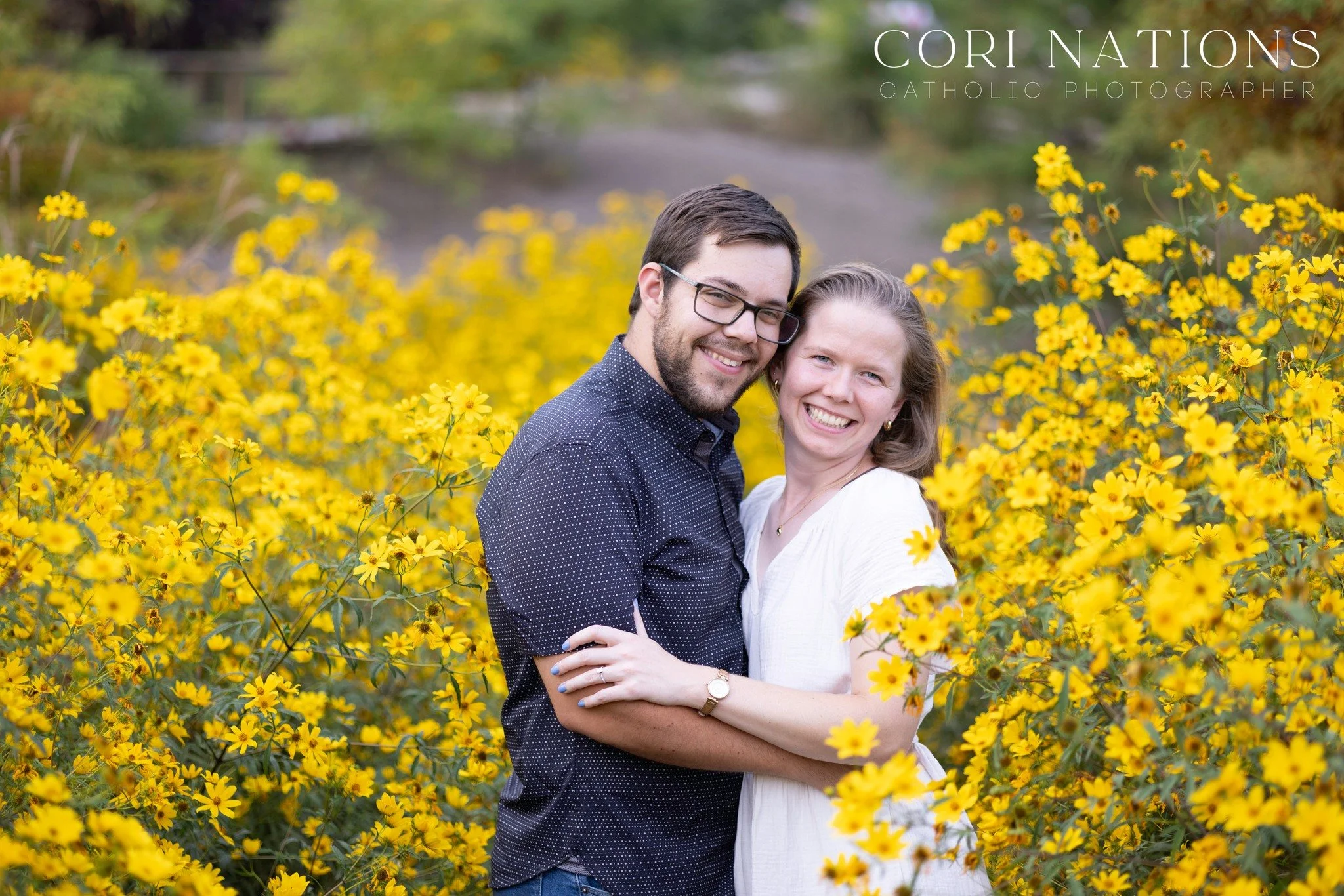 There is definitely one guarantee when working with me. If you say you like flowers.... there WILL be flowers. 😍 #stlouiscatholicwedding #catholicstl #CatholicSTL #stlouiscatholicphotographer #stlcatholiccommunity