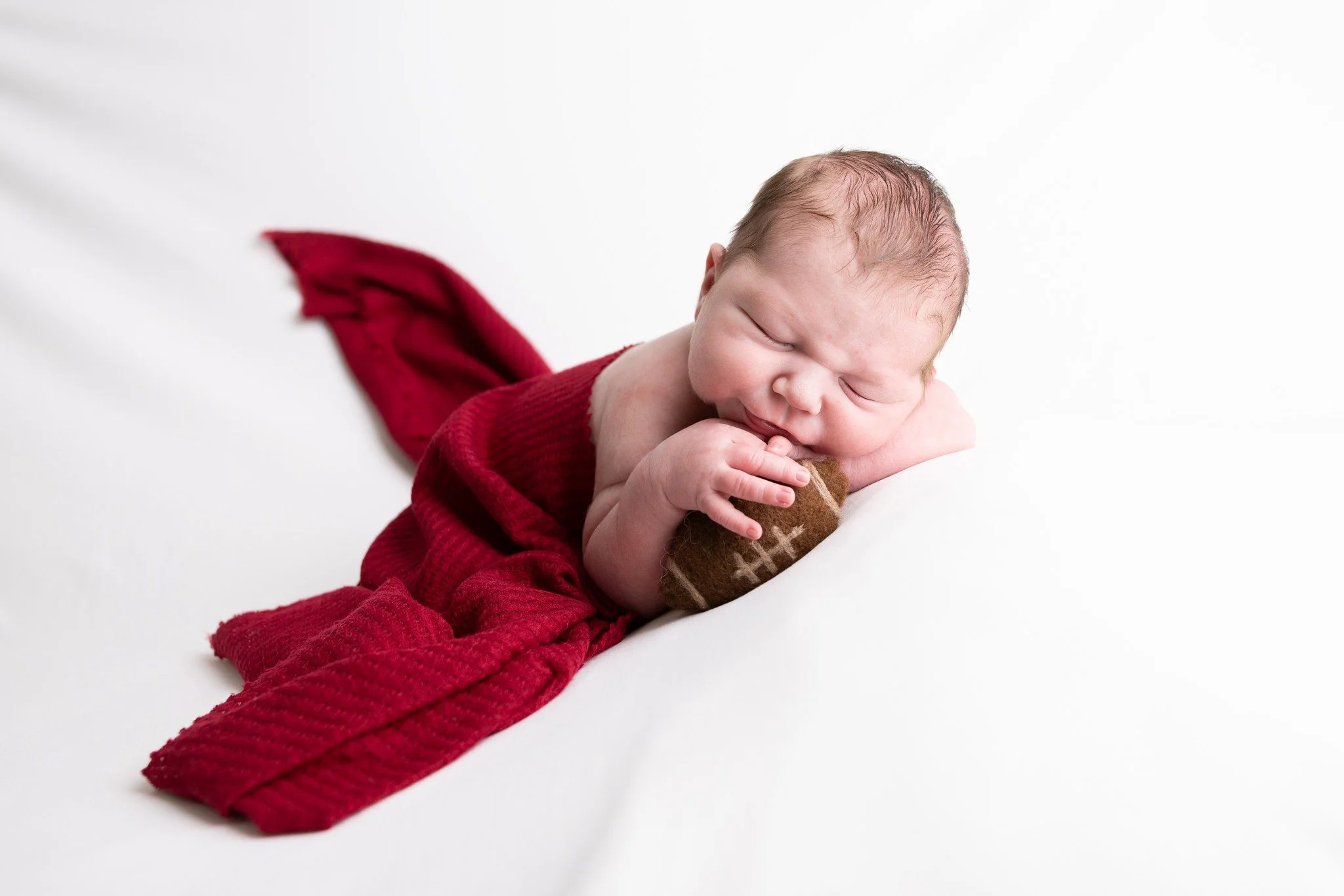 Same sweet little guy...asleep for all of it. 😍

#stlcatholicphotographer #stlouisfamilyphotographer #stlouiskidphotographer #stlcatholic #catholicphotographer #familyphotographer #stlouisphotographer 
#stlouiscatholicportraitstudio #catholicnewborn