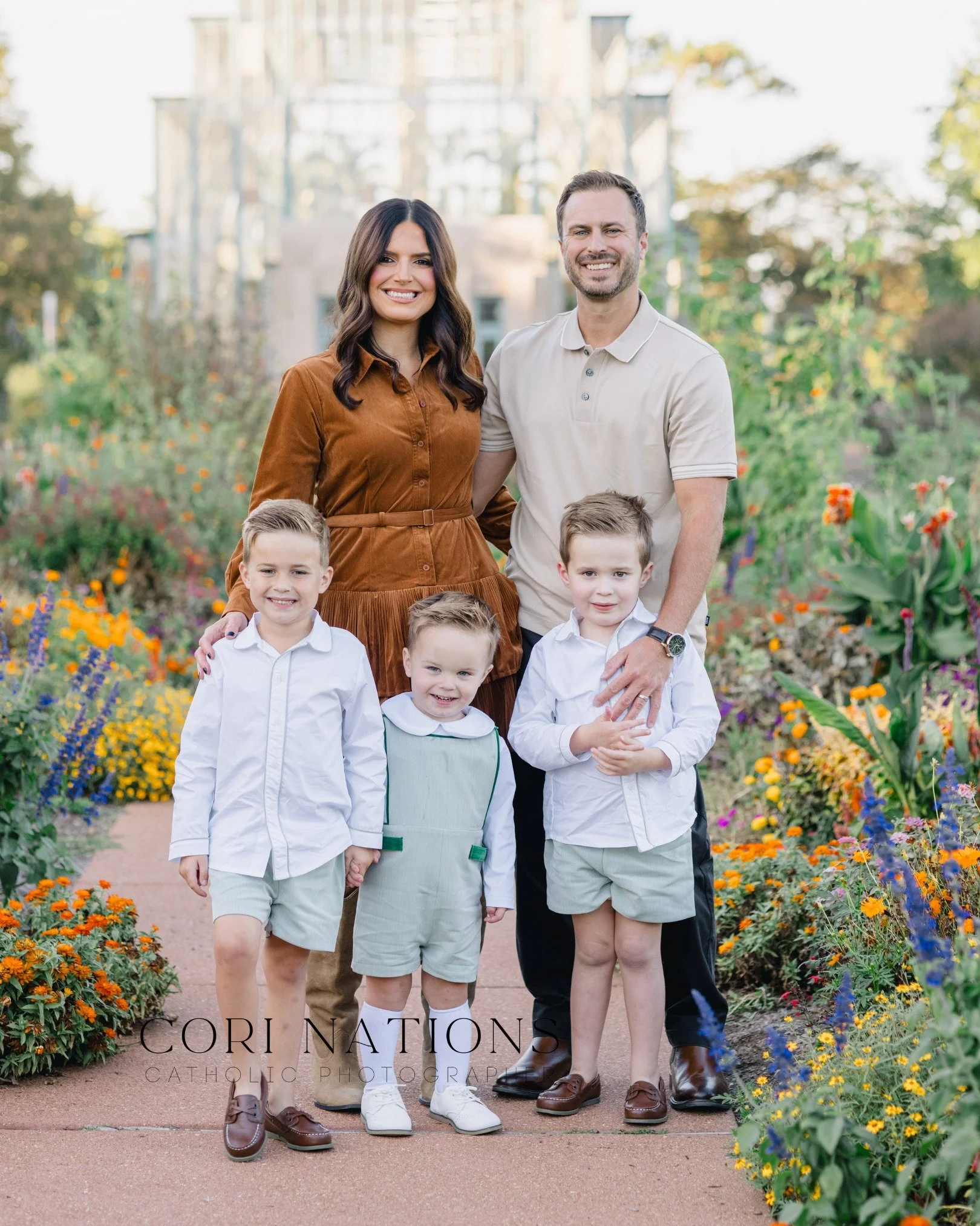 Can you believe we are already scheduling FALL sessions? 🍂

Over the past few weeks, we&rsquo;ve had several families reach out about reserving dates for late summer and early fall, and now is truly the perfect time to begin thinking ahead about you