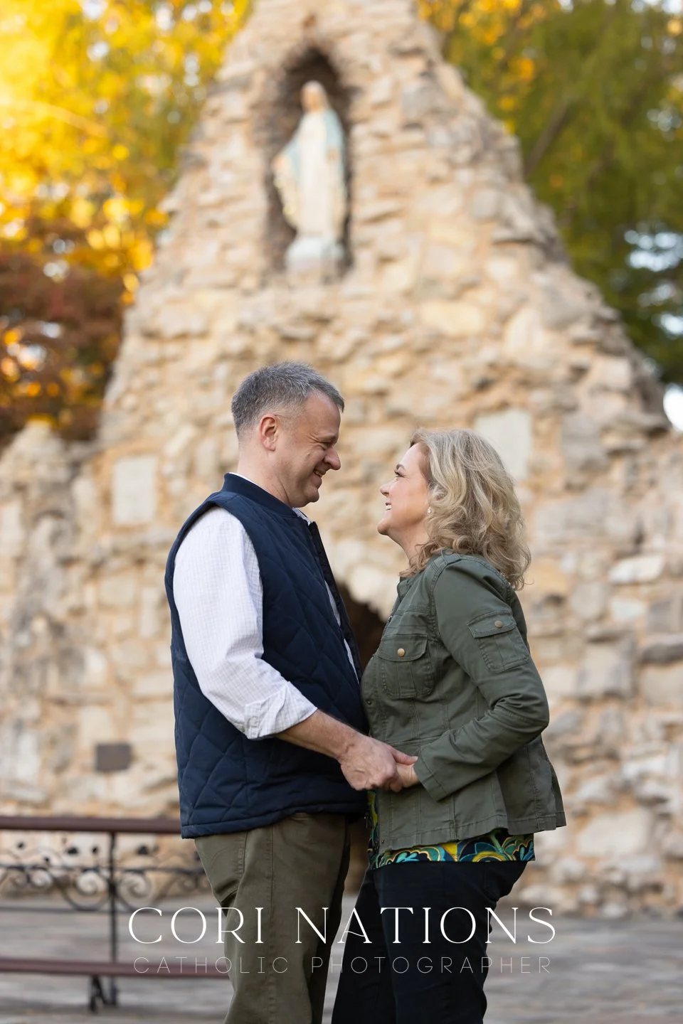 St_Louis_Catholic_Engagement_Photographer-40.jpg