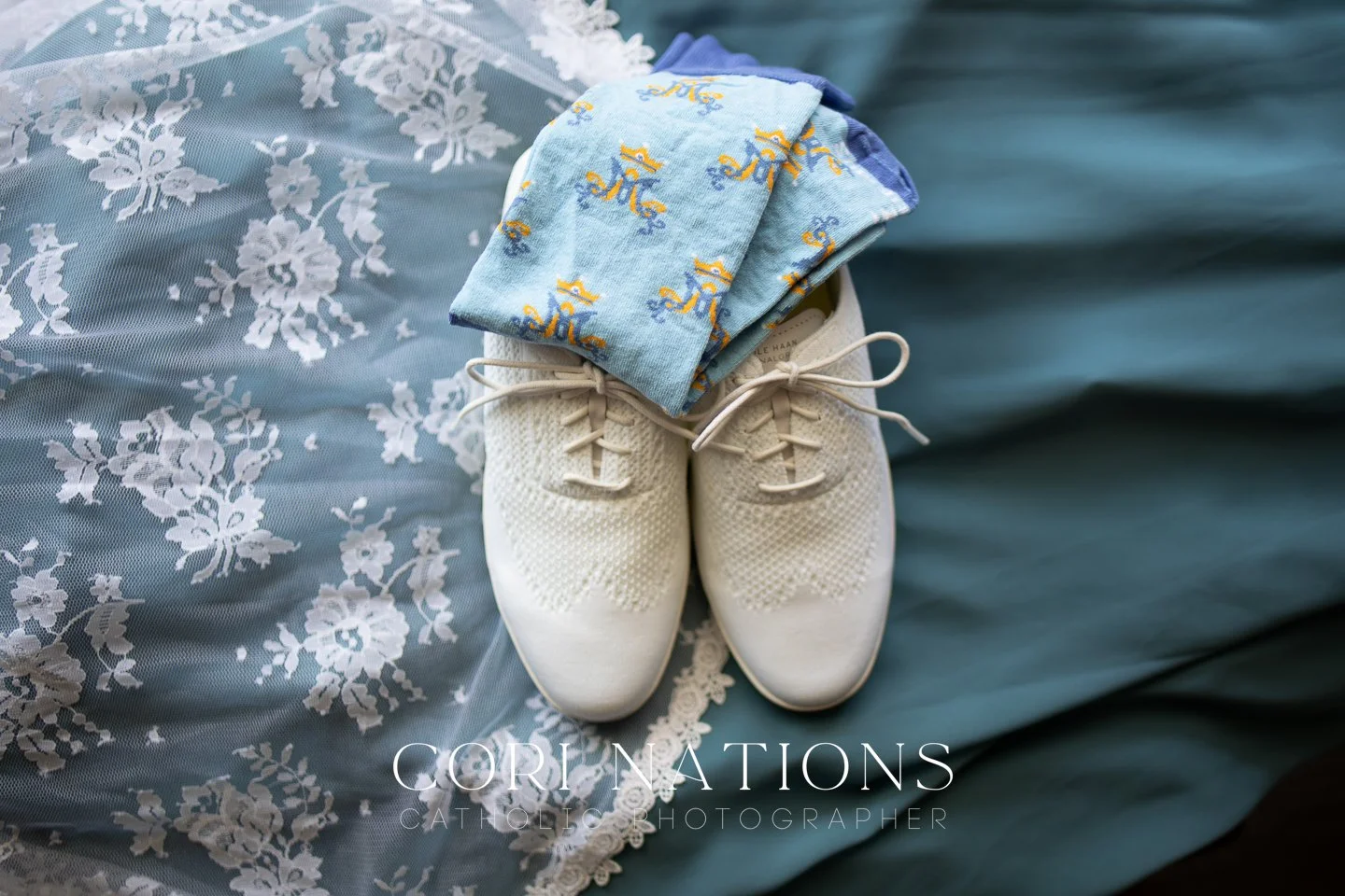 STL_Catholic_Photographer_Getting Ready-128.jpg