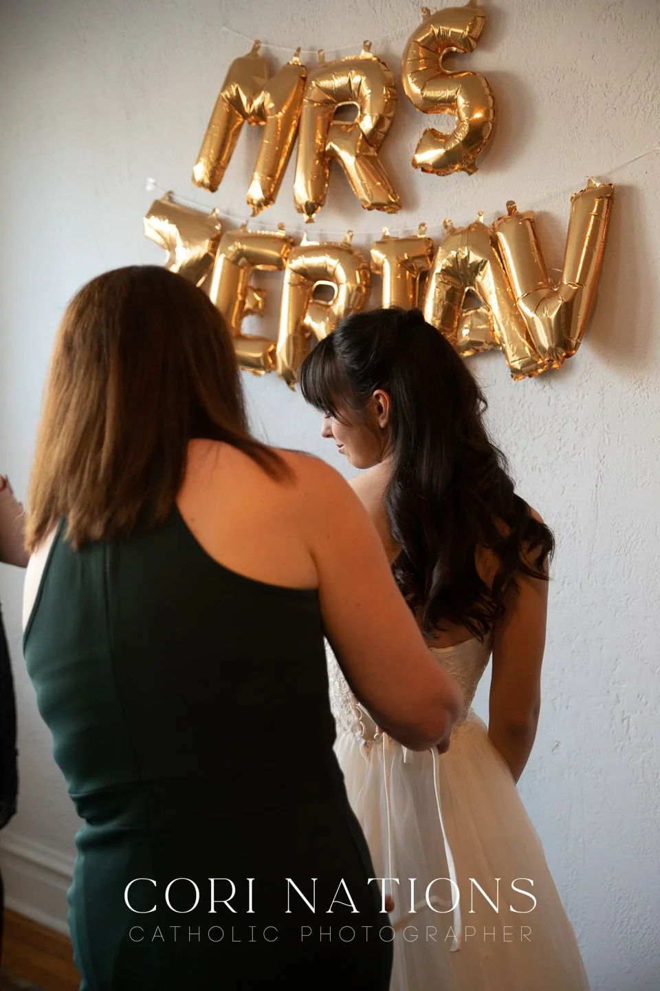 STL_Catholic_Photographer_Getting Ready-165.jpg