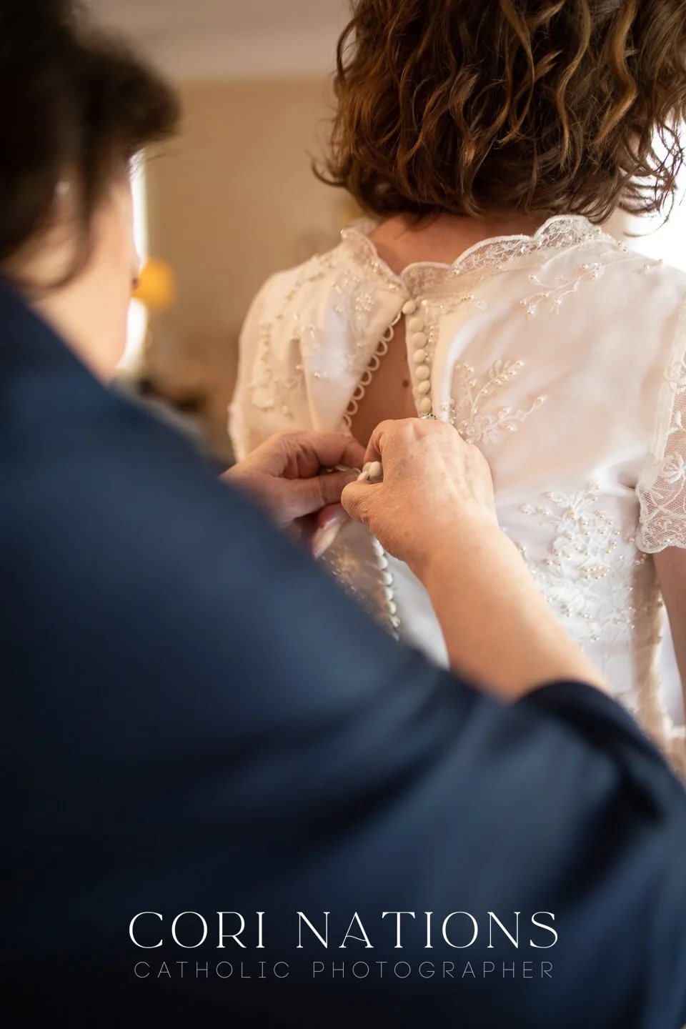 STL_Catholic_Photographer_Getting Ready-9.jpg