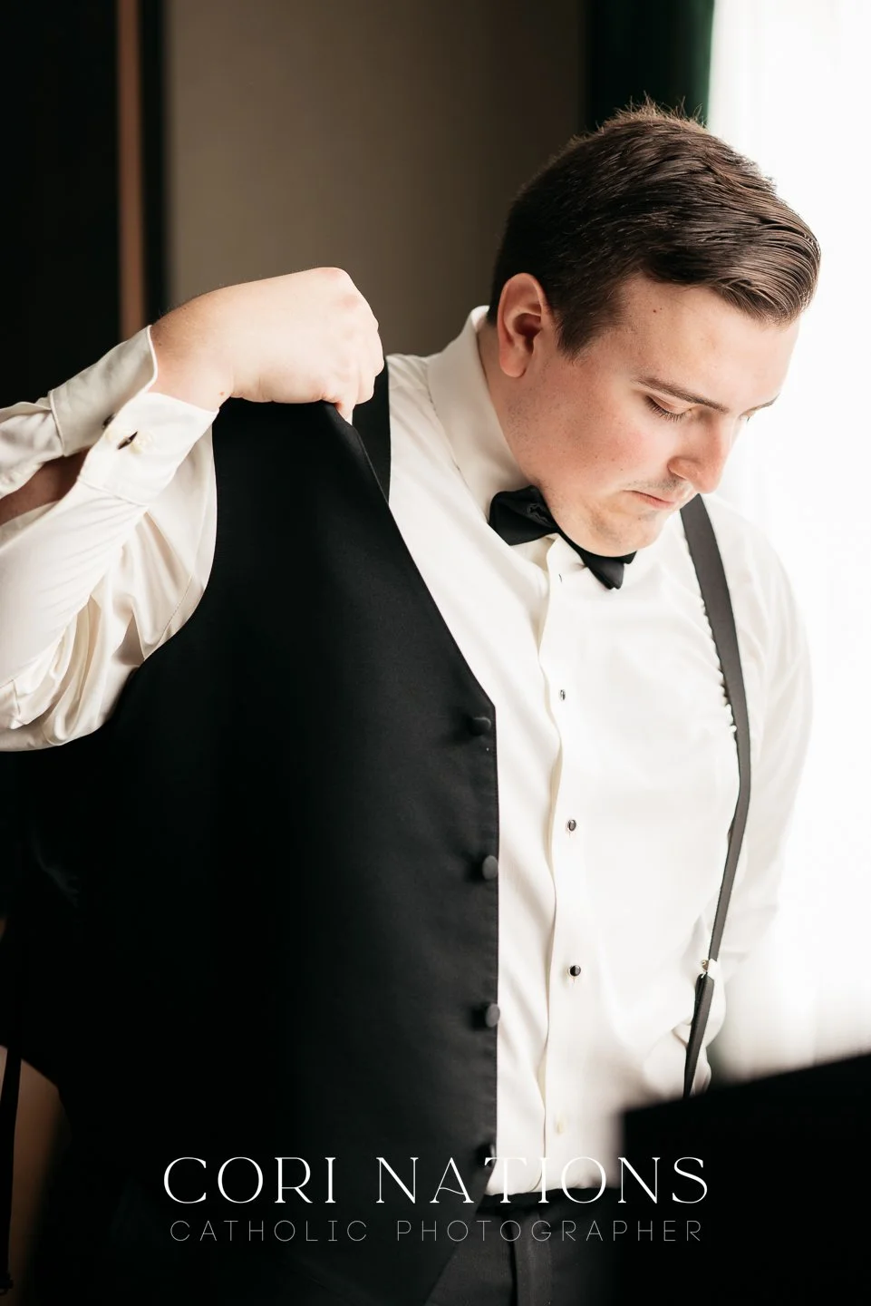 STL_Catholic_Photographer_Getting Ready-96.jpg