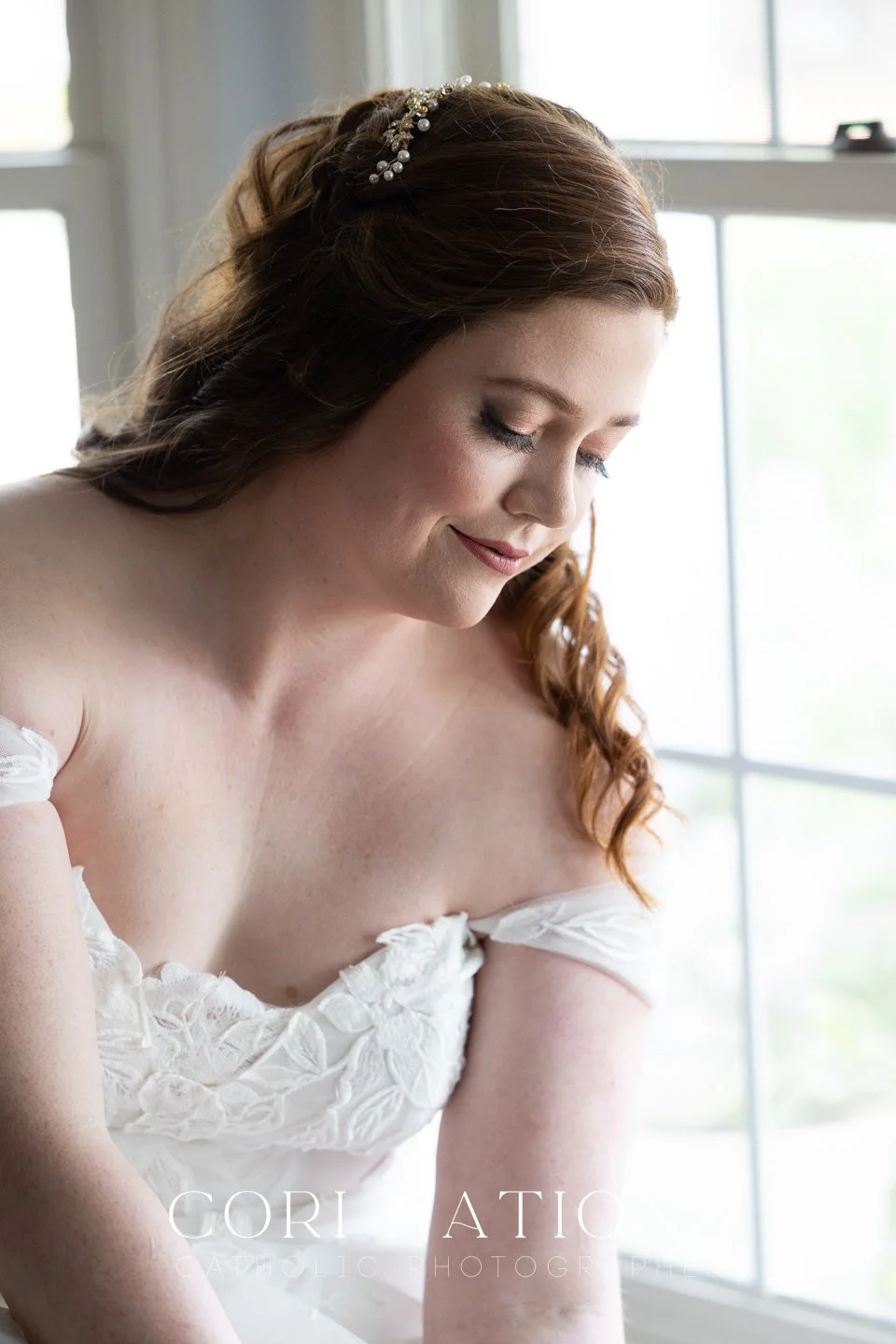 STL_Catholic_Photographer_Getting Ready-123.jpg