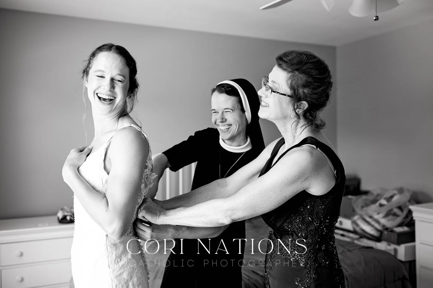 STL_Catholic_Photographer_Getting Ready-74.jpg