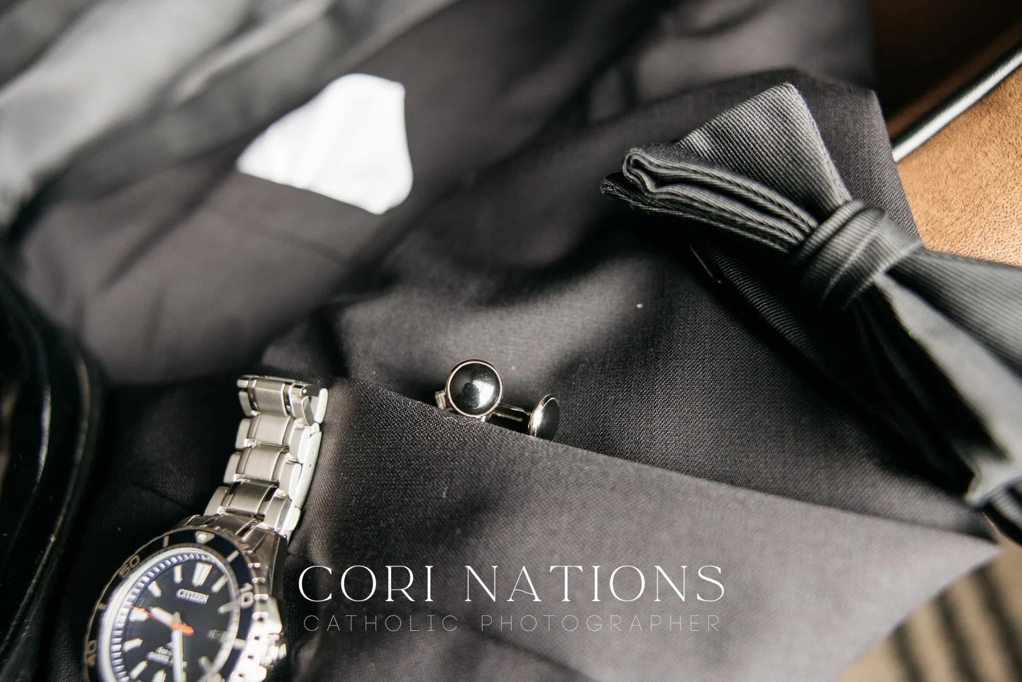 STL_Catholic_Photographer_Getting Ready-95.jpg
