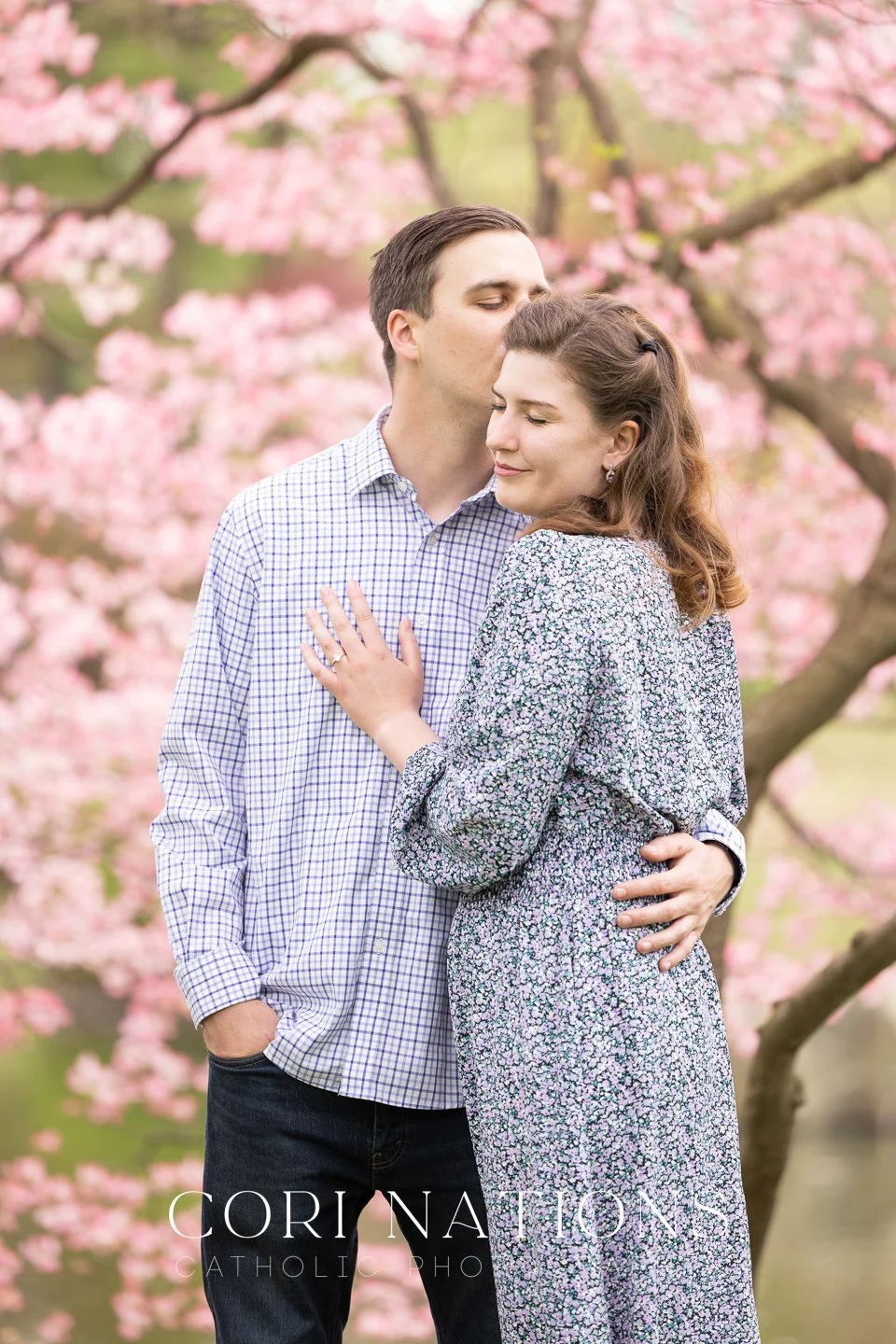 St_Louis_Catholic_Engagement_Photographer-96.jpg