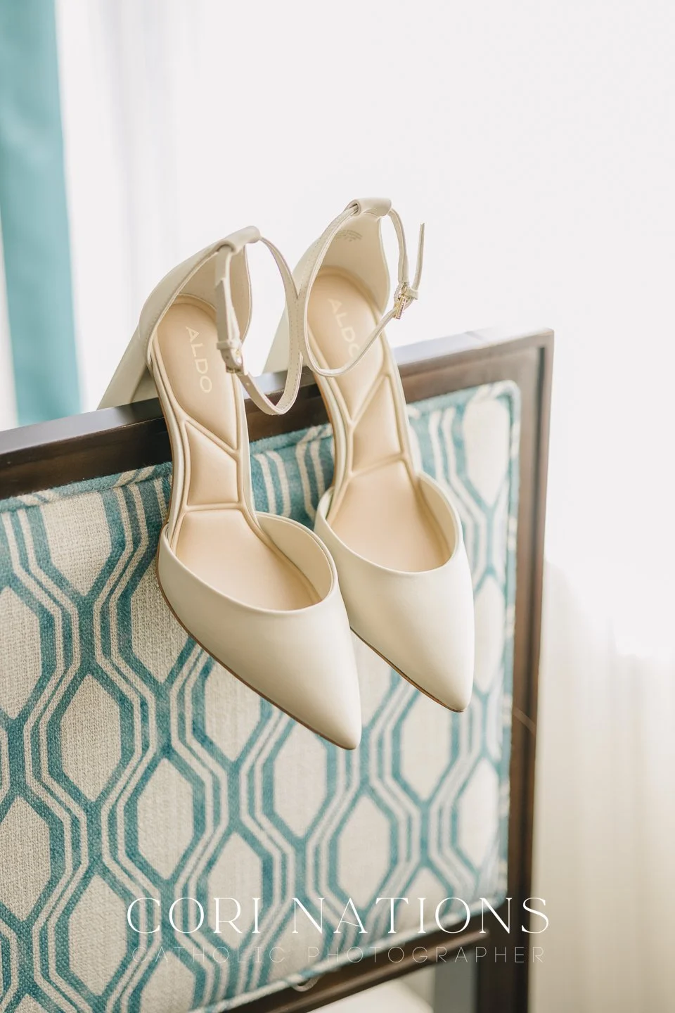 STL_Catholic_Photographer_Getting Ready-88.jpg