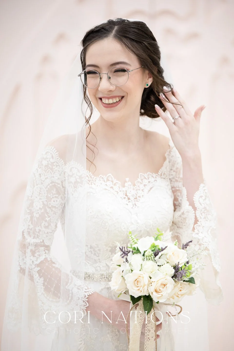 STL_Catholic_Photographer_Getting Ready-40.jpg