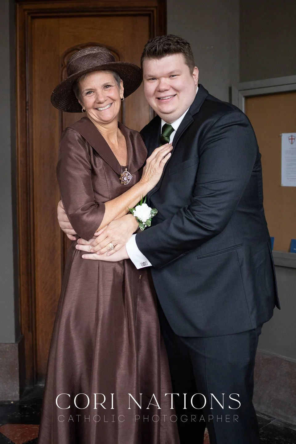 STL_Catholic_Photographer_Getting Ready-163.jpg