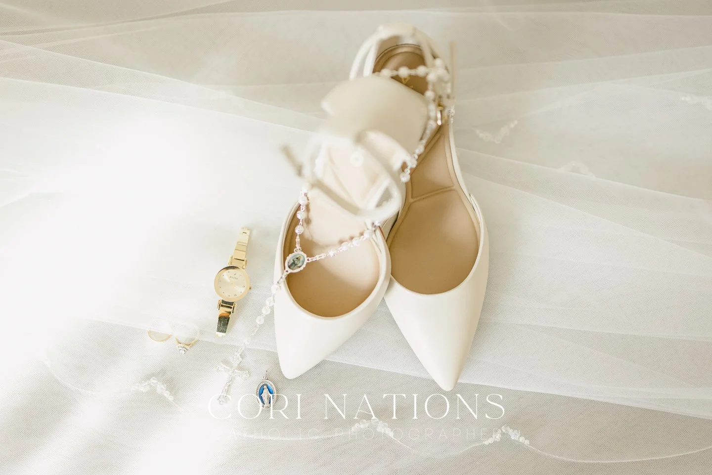 STL_Catholic_Photographer_Getting Ready-90.jpg