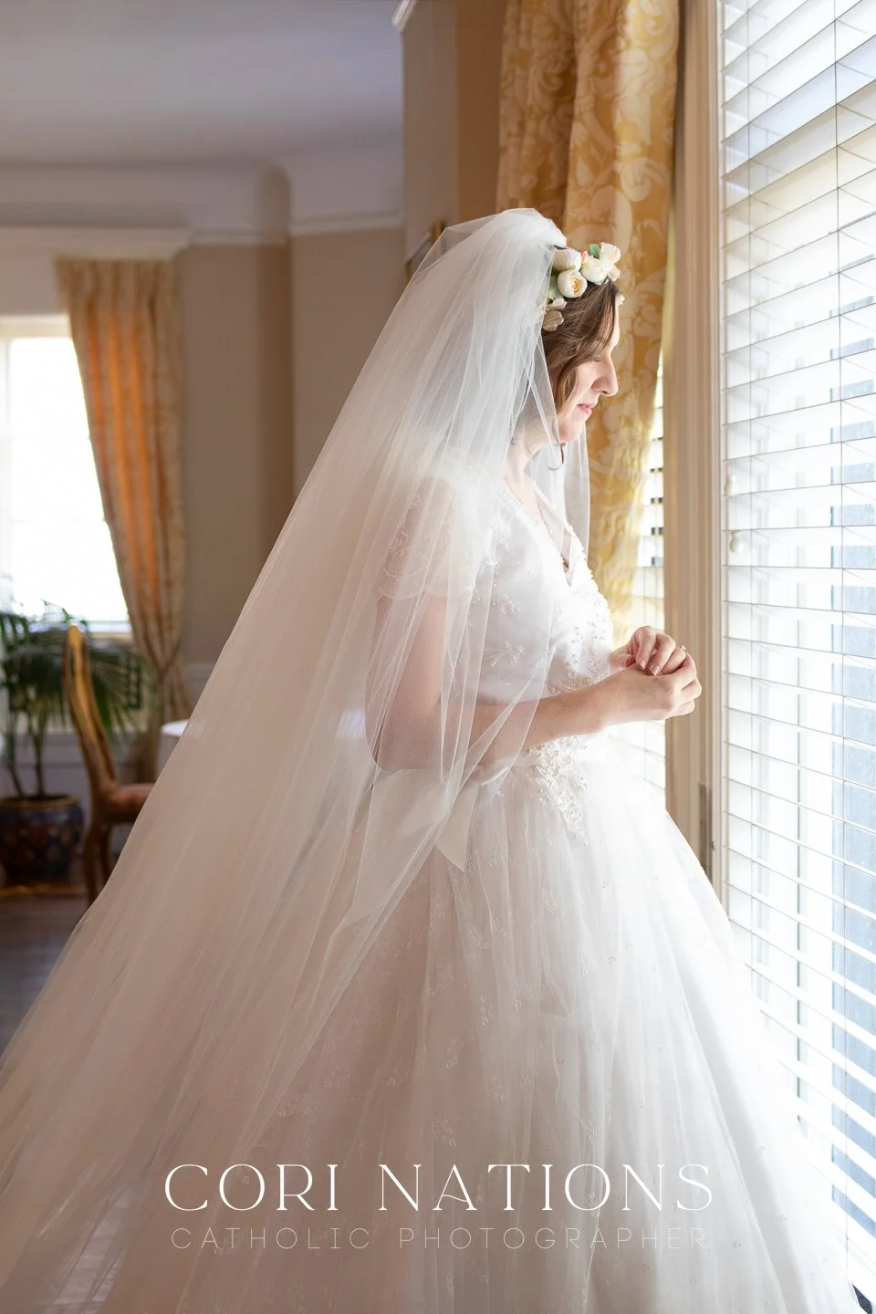STL_Catholic_Photographer_Getting Ready-12.jpg