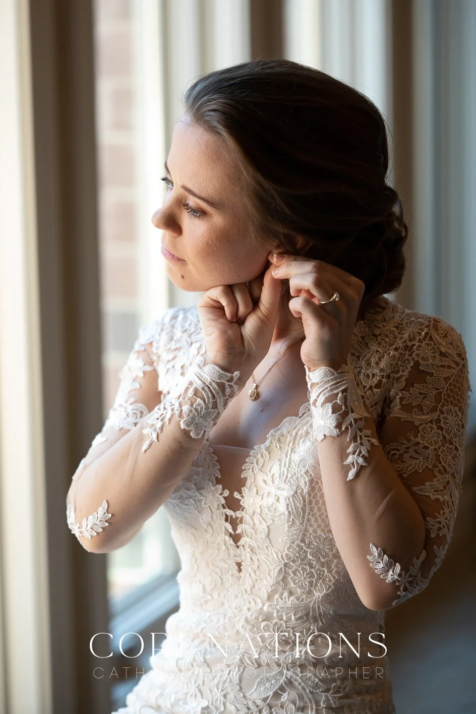 STL_Catholic_Photographer_Getting Ready-17.jpg