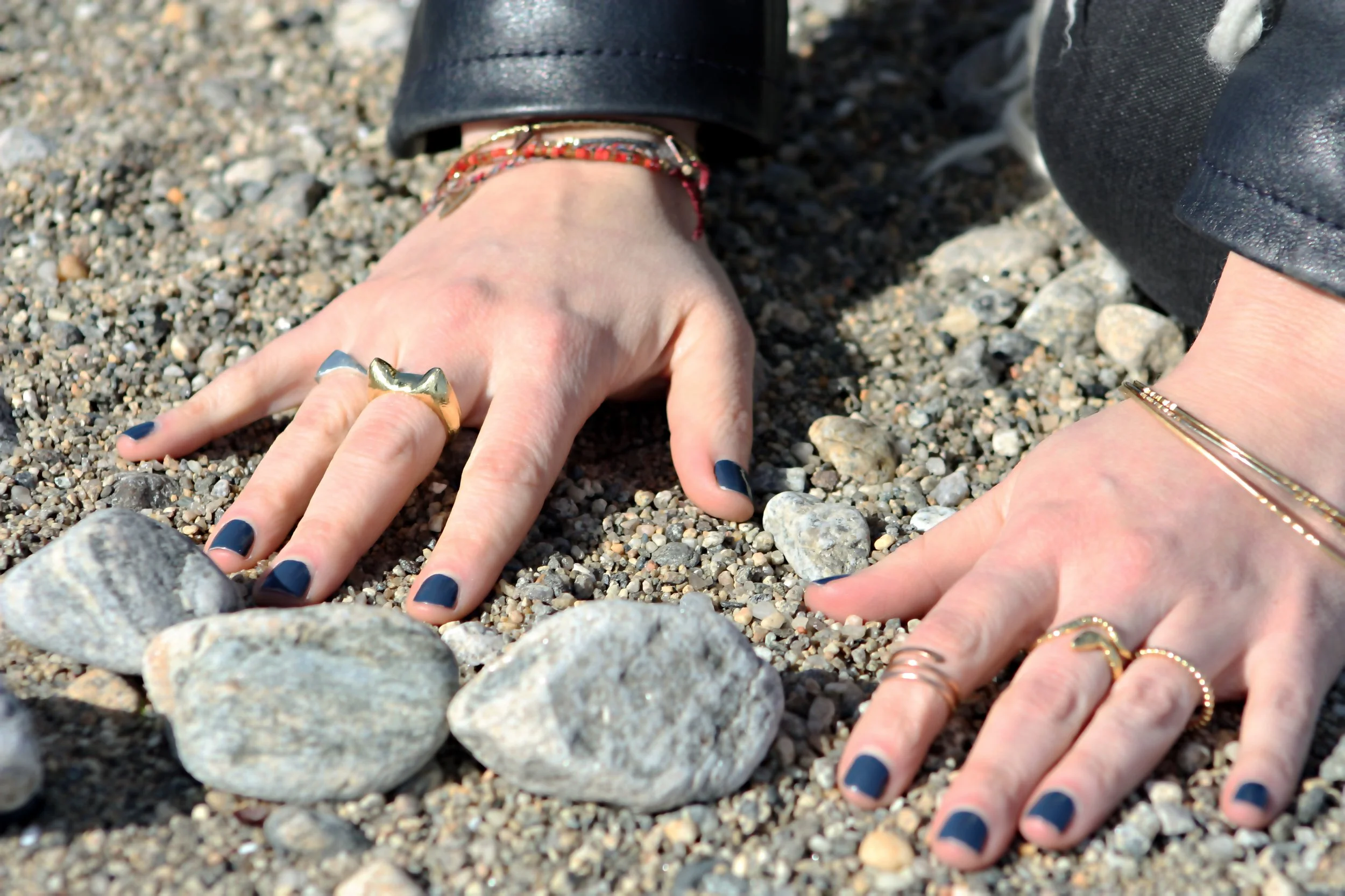 IMG_0959_HANDS CAT RING.jpg