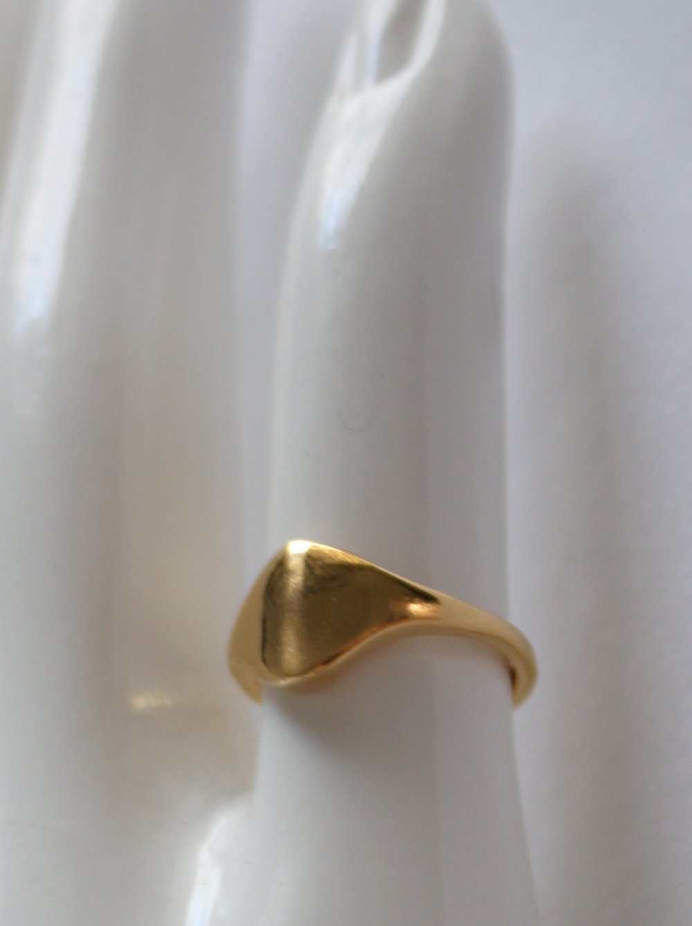 tiny-gold-cat-eye-ring.jpg