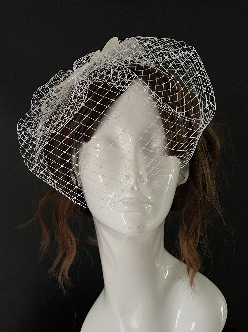 birdcage-face-veil-bridal.jpg