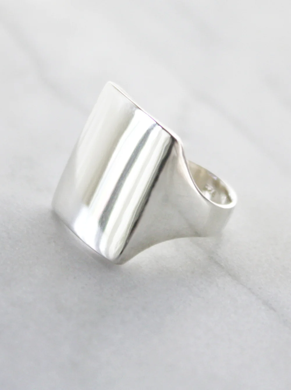 Smooth sterling silver rectangular squared shape ring