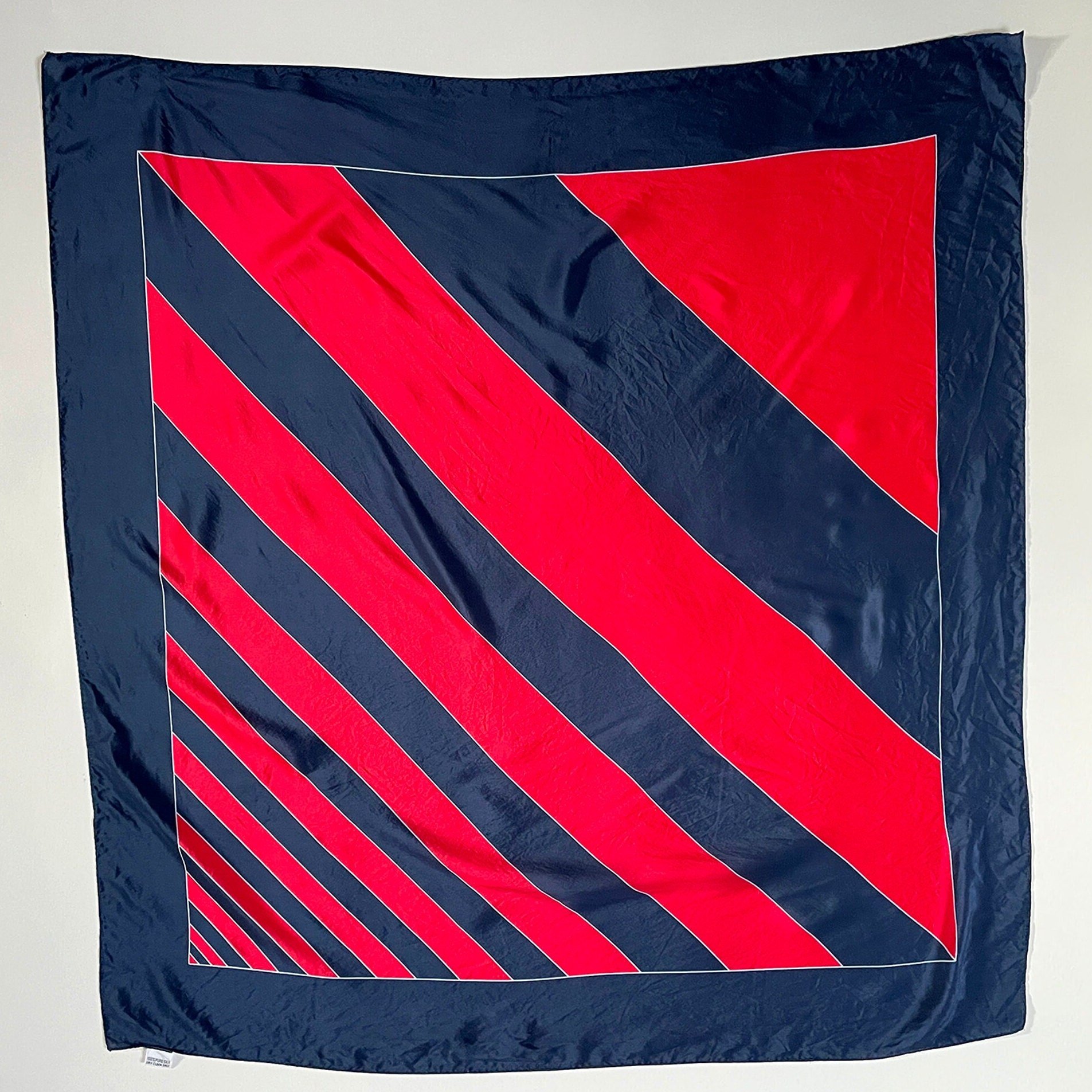 https://i.etsystatic.com/18371887/r/il/8fc90c/6108104705/il_fullxfull.6108104705_9pg2.jpg