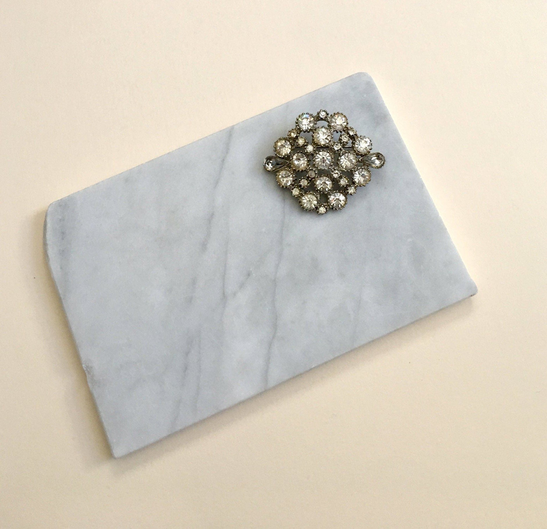 https://i.etsystatic.com/18371887/r/il/0ce6a3/4553803998/il_fullxfull.4553803998_eqfg.jpg