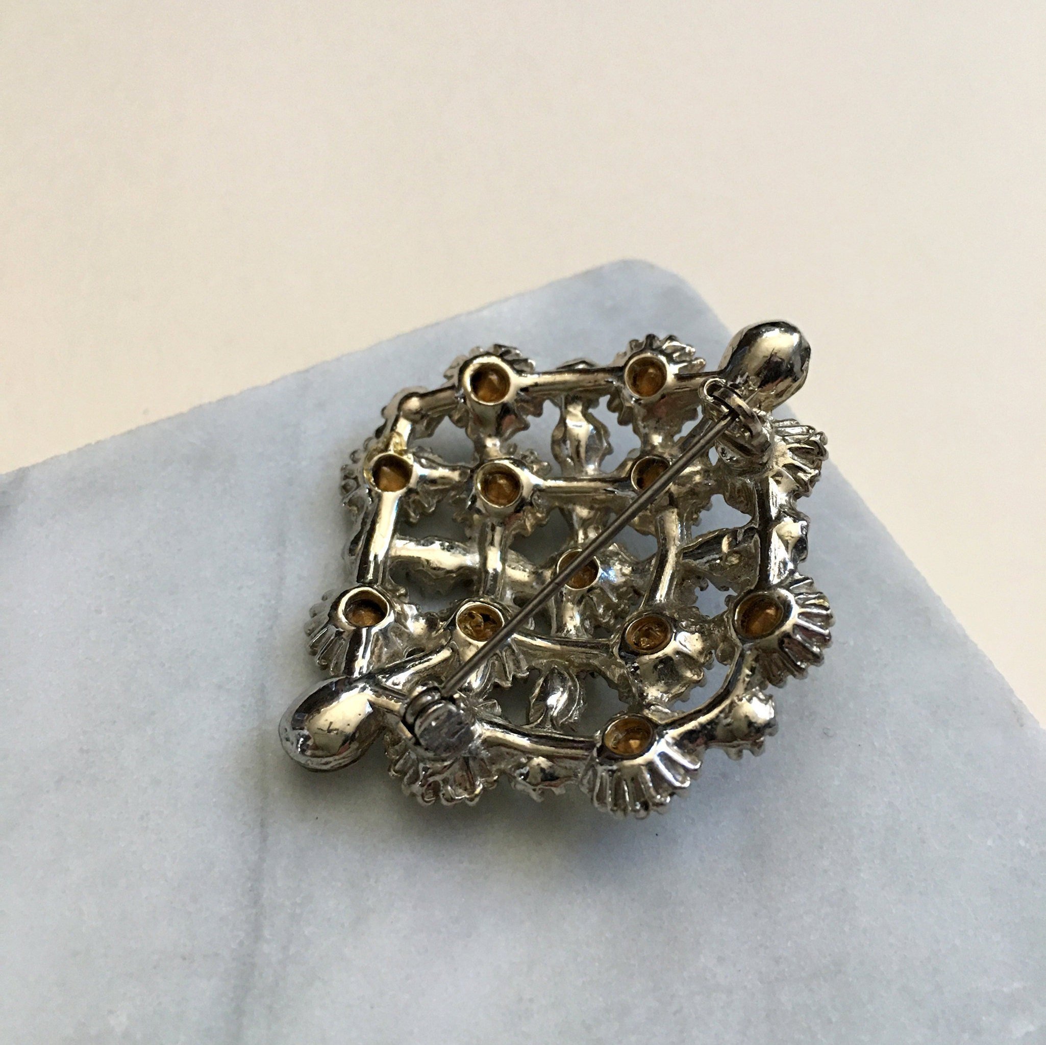 https://i.etsystatic.com/18371887/r/il/78ef93/3079177497/il_fullxfull.3079177497_mwlq.jpg