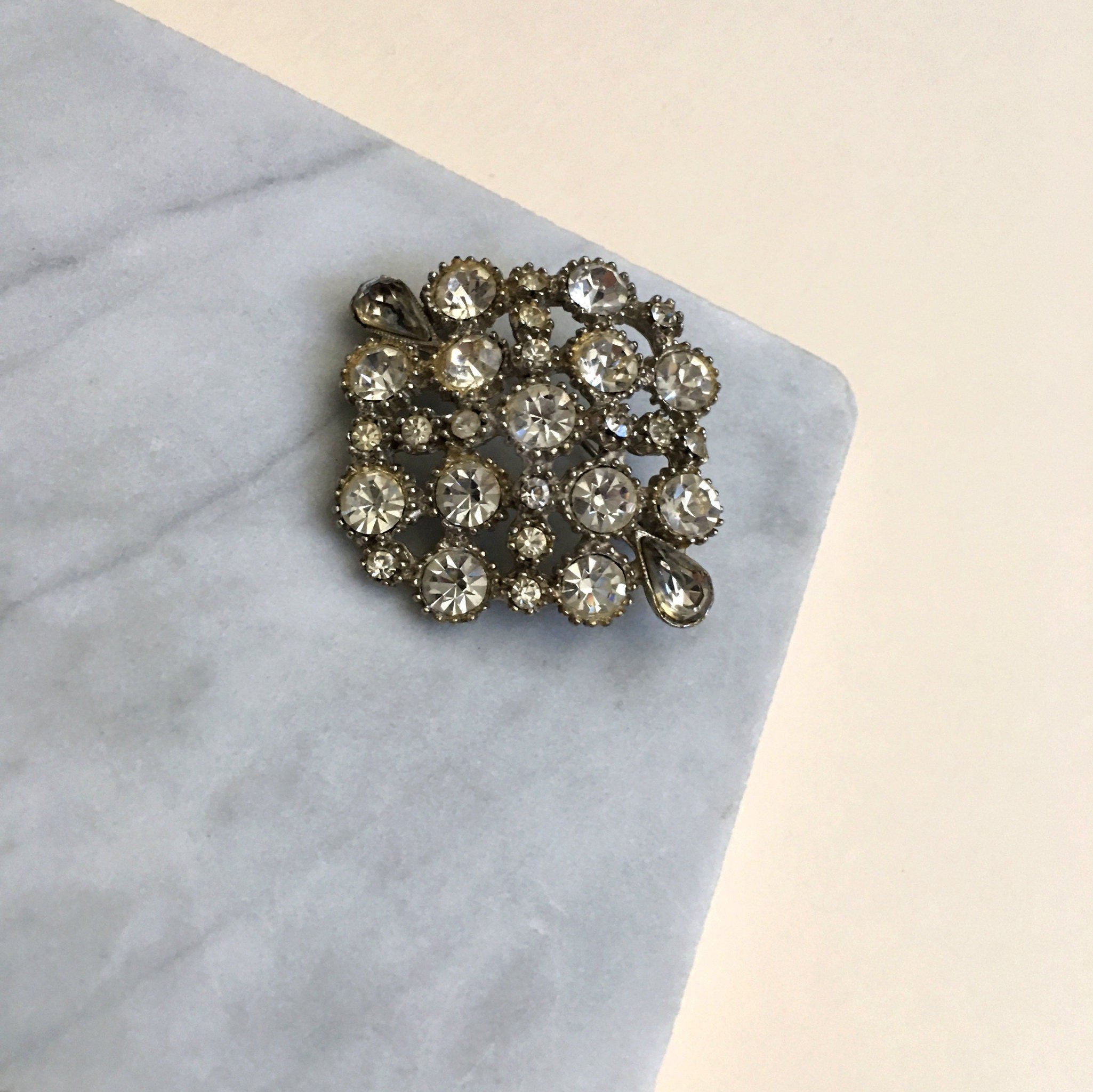 https://i.etsystatic.com/18371887/r/il/ee15ce/3079173319/il_fullxfull.3079173319_opms.jpg