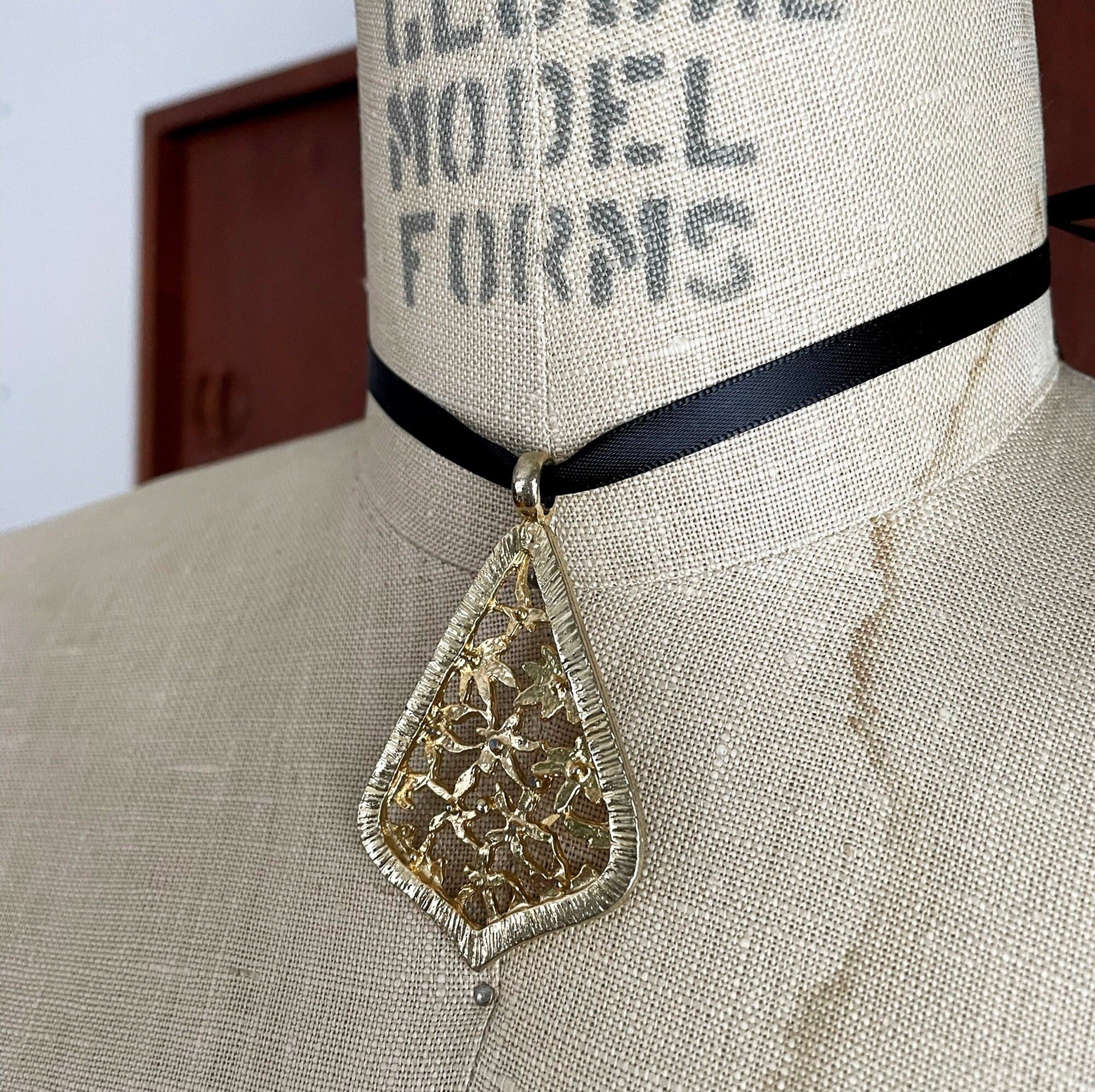 https://i.etsystatic.com/18371887/r/il/8d669a/4725596810/il_fullxfull.4725596810_bmks.jpg