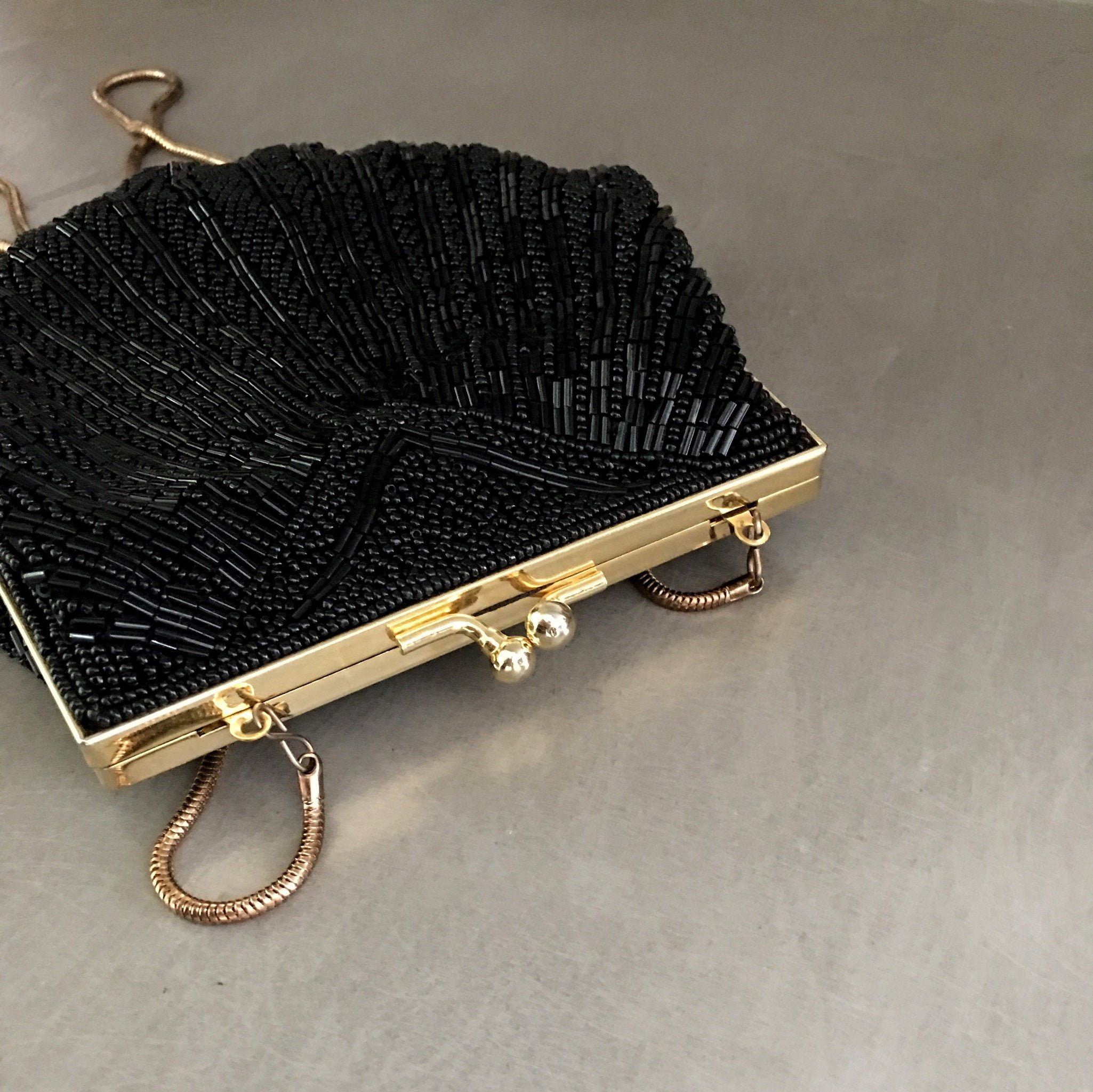 https://i.etsystatic.com/18371887/r/il/9c45f1/2230242654/il_fullxfull.2230242654_jeln.jpg