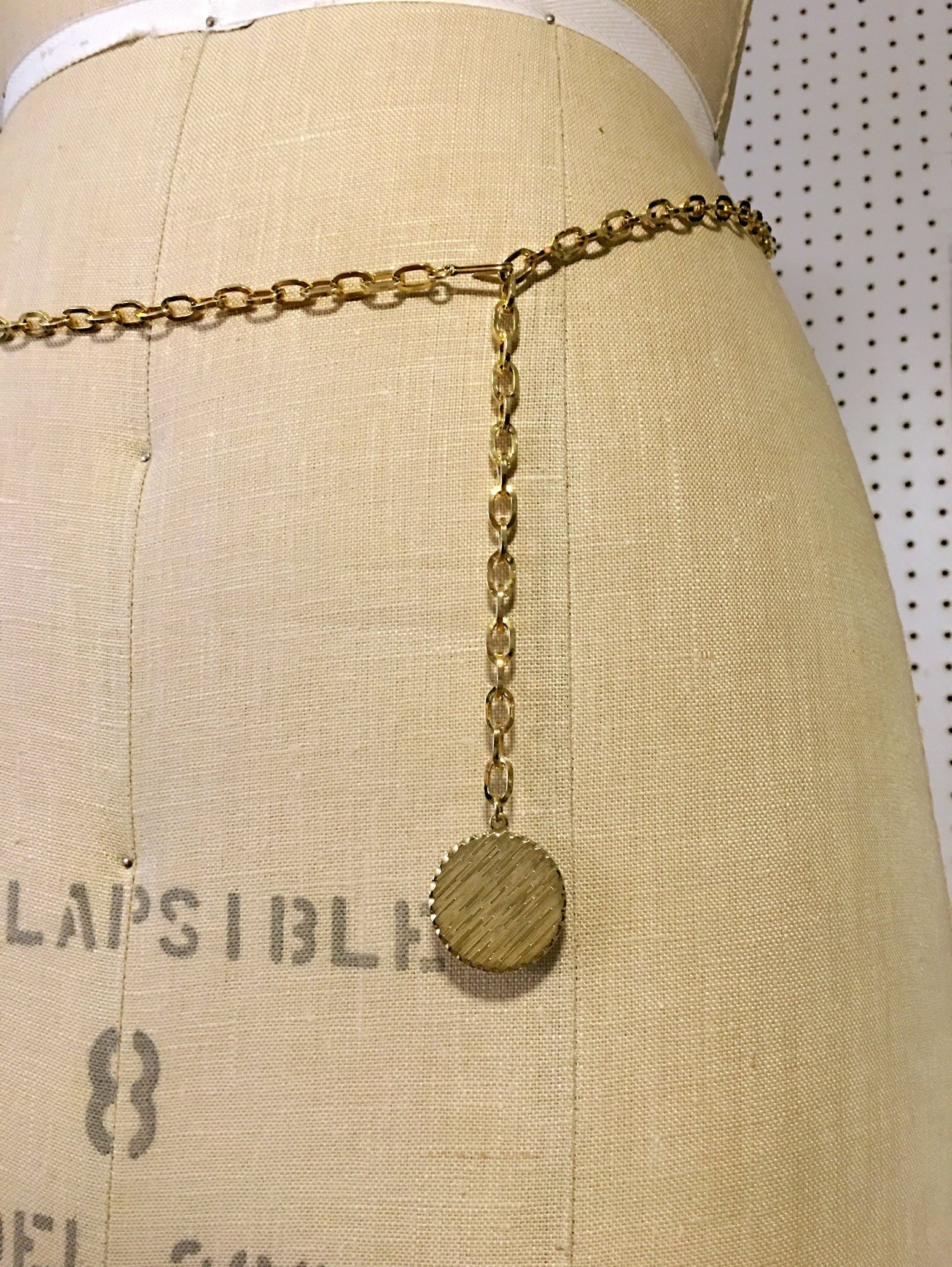 https://i.etsystatic.com/18371887/r/il/2098cc/1652890410/il_fullxfull.1652890410_3054.jpg