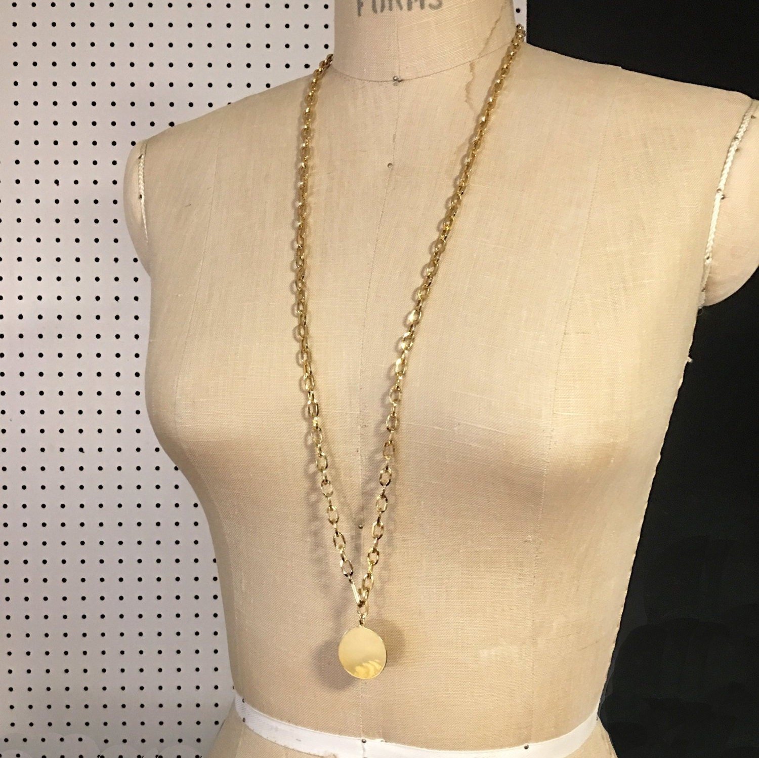 https://i.etsystatic.com/18371887/r/il/11443e/1695165897/il_fullxfull.1695165897_k3sg.jpg