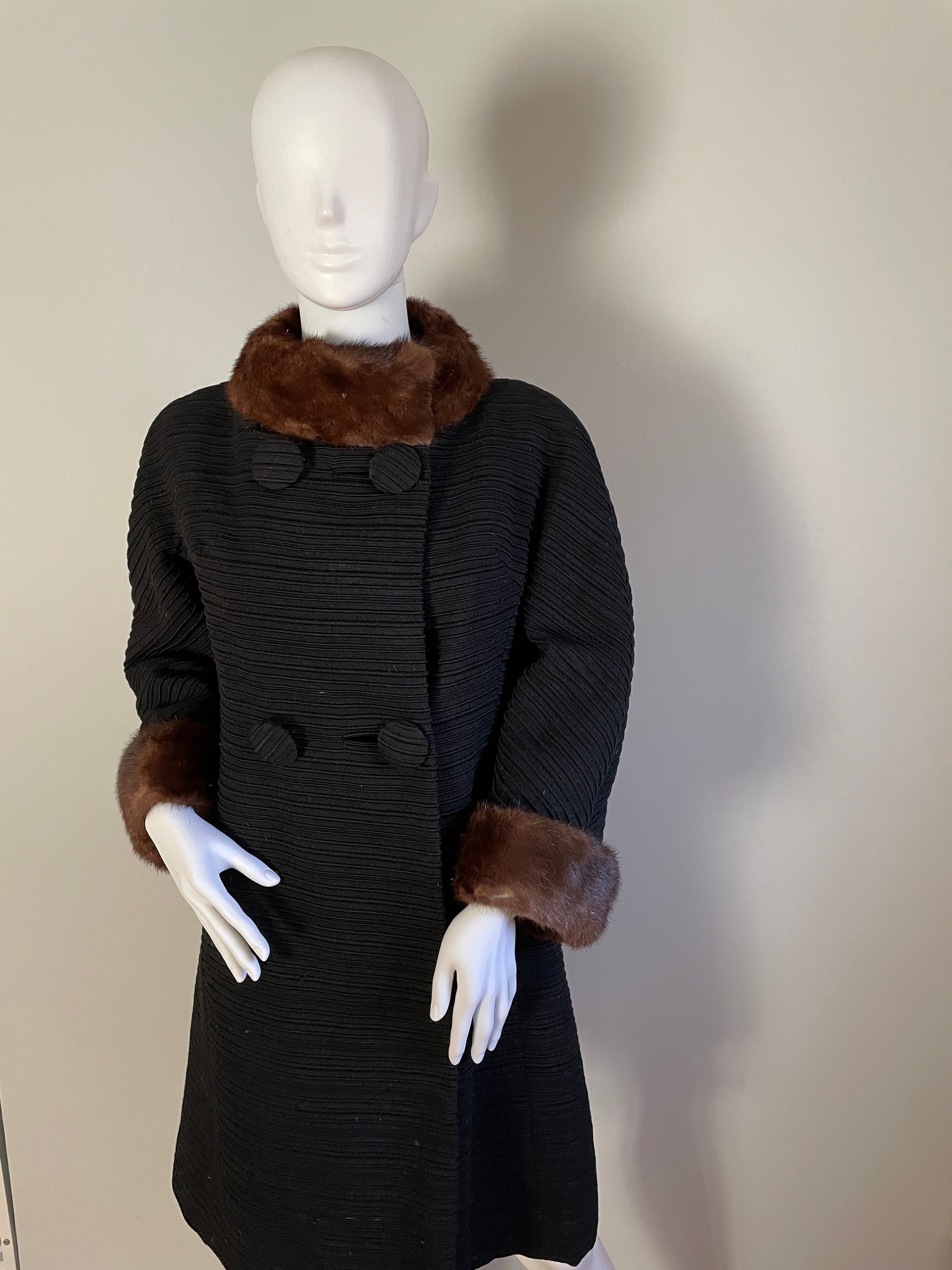 https://i.etsystatic.com/18371887/r/il/d1961f/5599141994/il_fullxfull.5599141994_pufr.jpg