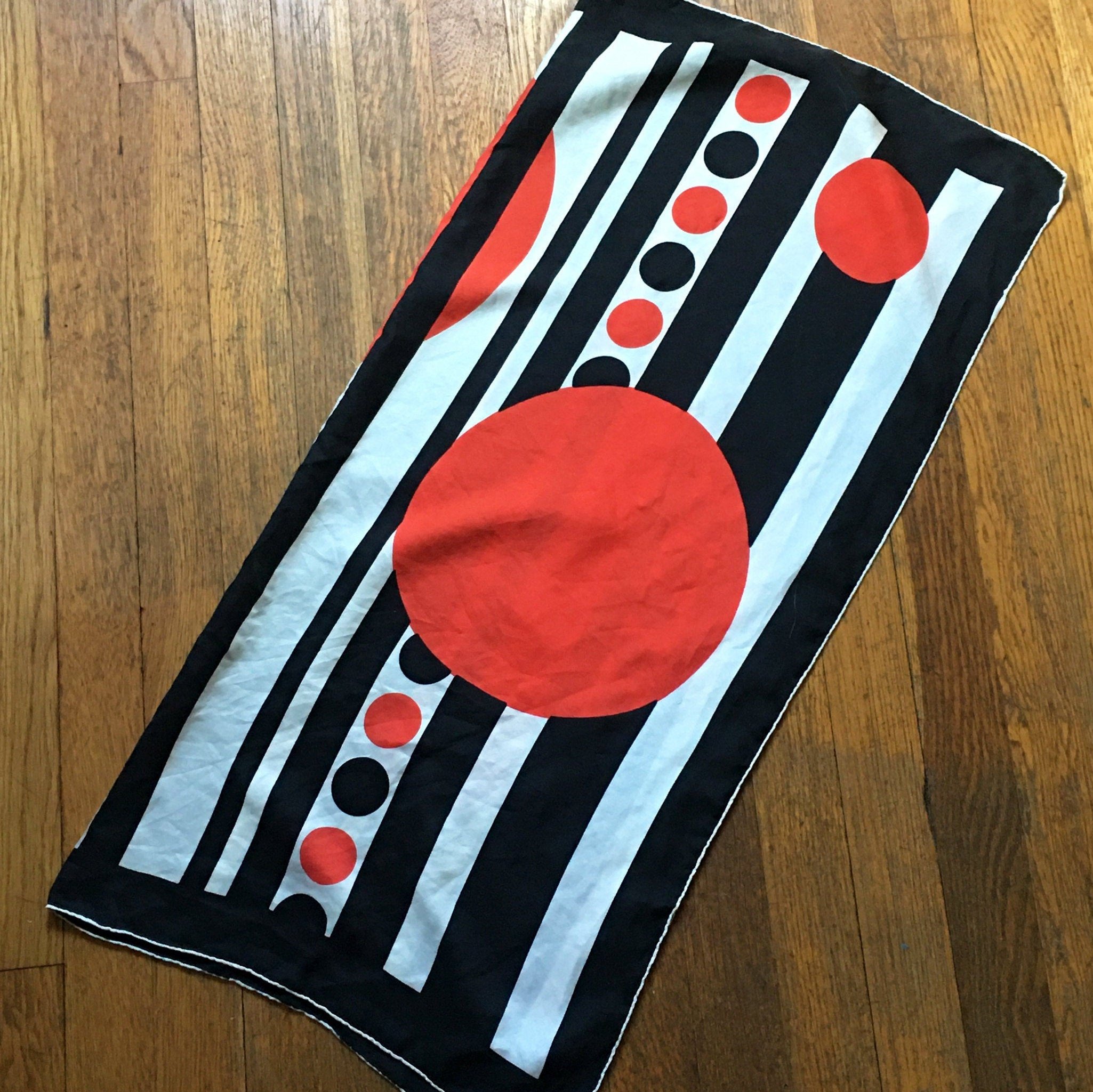https://i.etsystatic.com/18371887/r/il/d9e64b/2991112161/il_fullxfull.2991112161_7arl.jpg