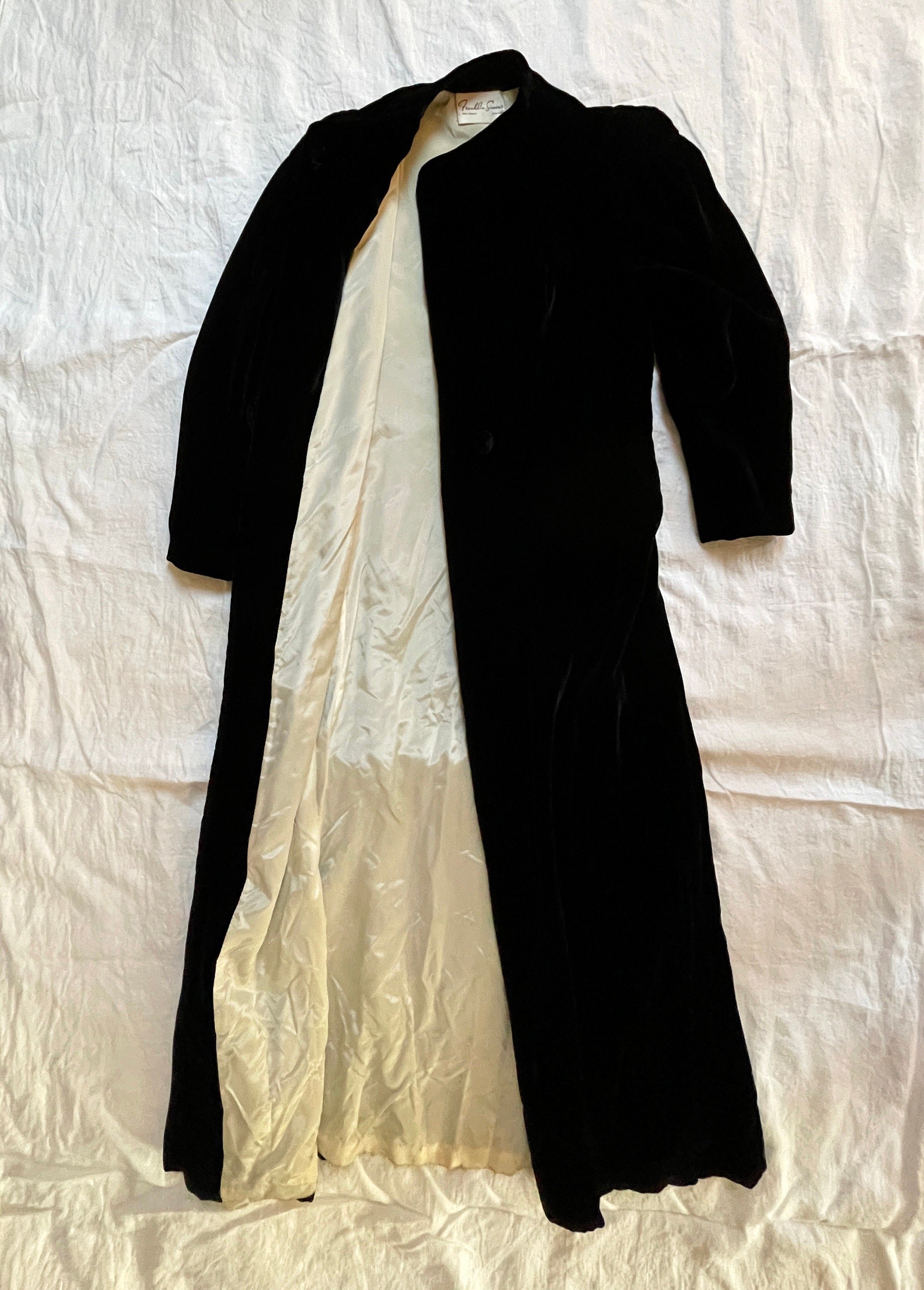 https://i.etsystatic.com/18371887/r/il/088447/5528110109/il_fullxfull.5528110109_krpu.jpg