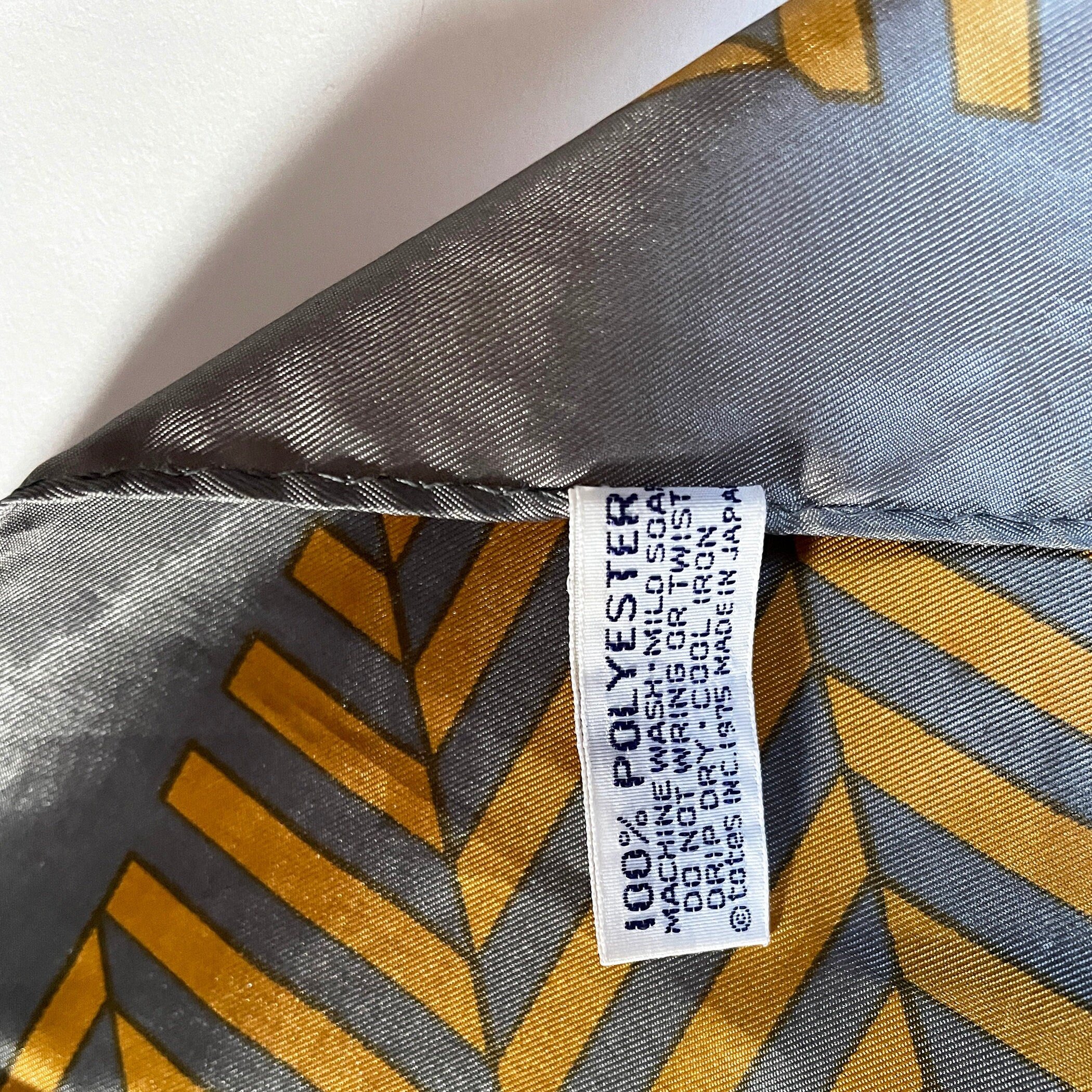 https://i.etsystatic.com/18371887/r/il/fb58f8/6060142554/il_fullxfull.6060142554_7osd.jpg