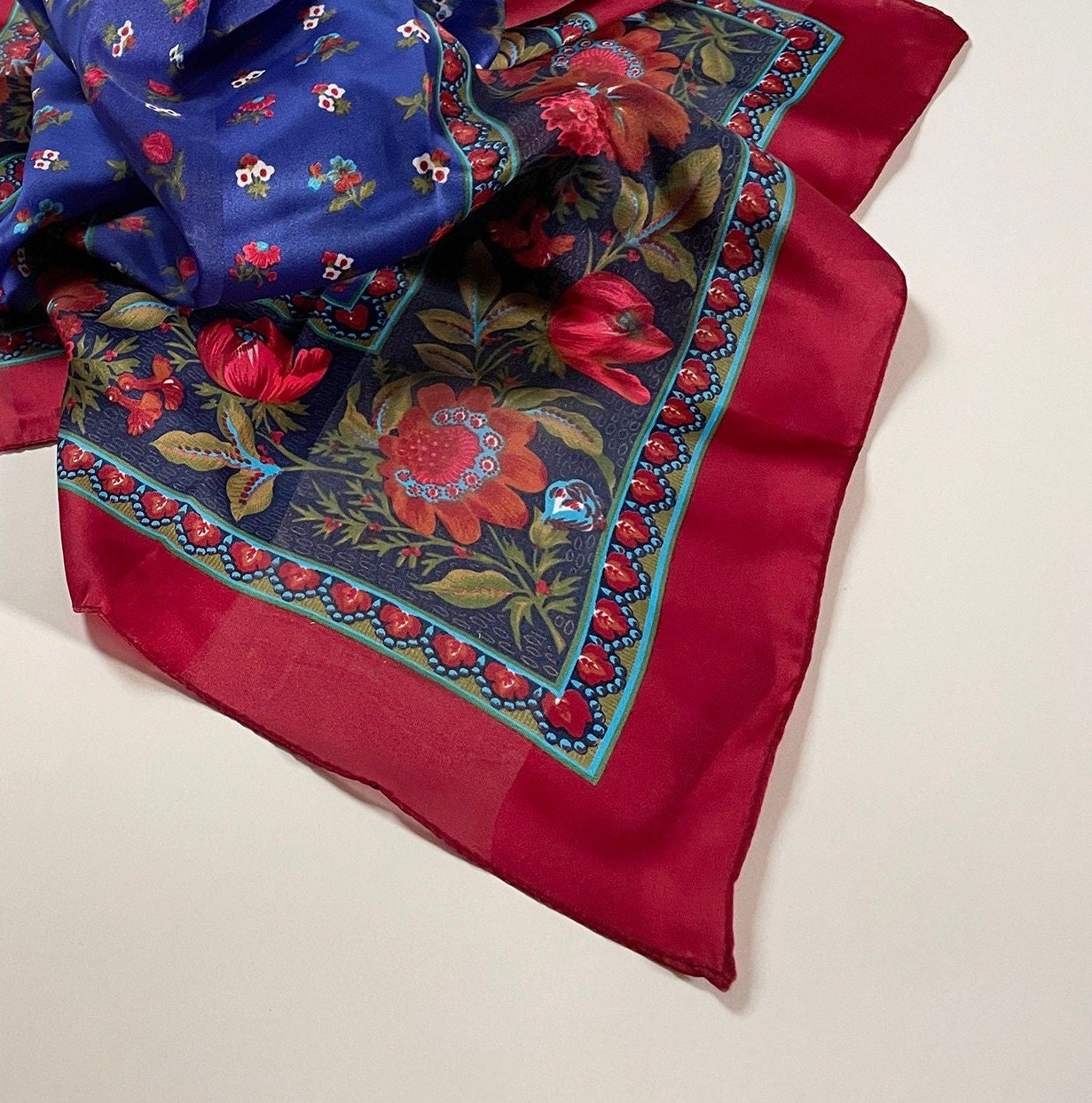 https://i.etsystatic.com/18371887/r/il/e174f3/6108161703/il_fullxfull.6108161703_7w70.jpg