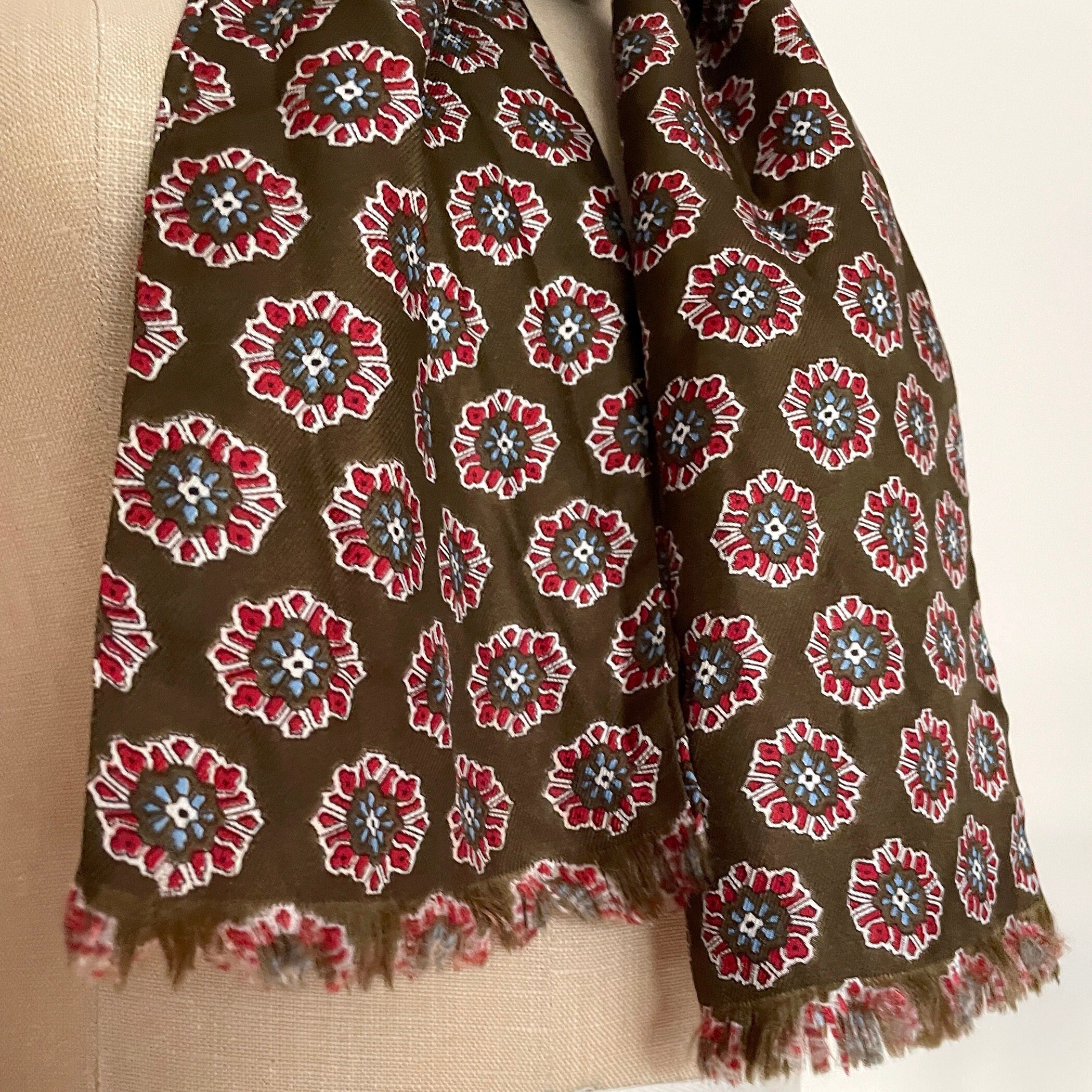 https://i.etsystatic.com/18371887/r/il/b854ef/6108050999/il_fullxfull.6108050999_cwvc.jpg